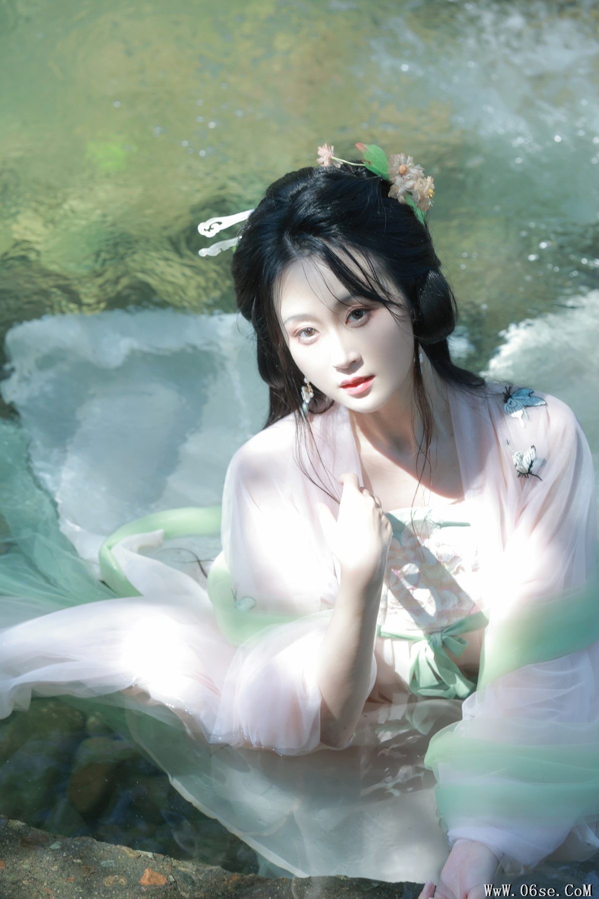 图片[19]-YiTuYu艺图语 Vol.3667 A Tong[30P]-六色网