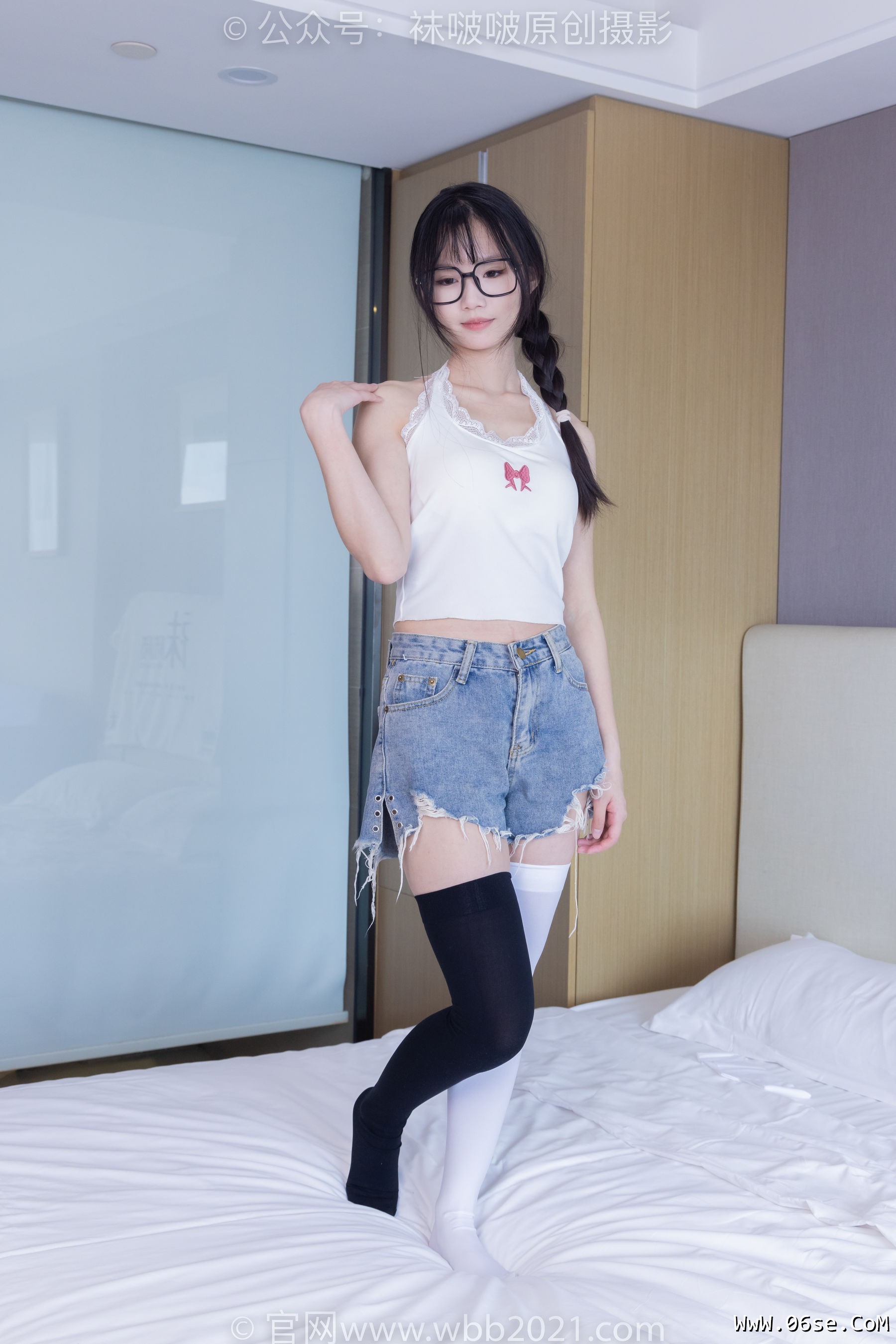 图片[110]-BoBoSocks袜啵啵 No.390 甜甜圈 -板鞋、厚黑丝大腿袜、厚白丝大腿袜[148P]-六色网