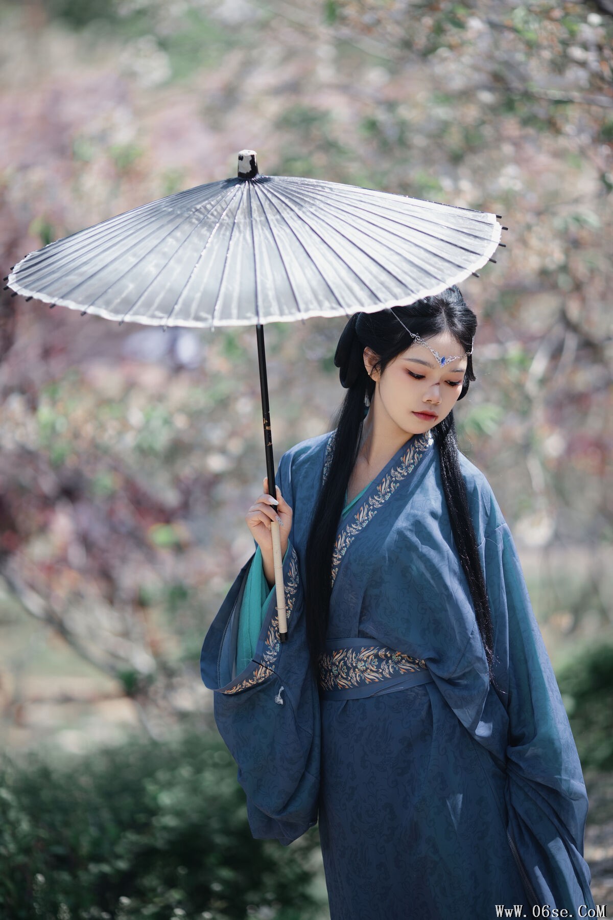 图片[33]-YiTuYu艺图语 Vol.7137 Wan Yi[37P]-六色网