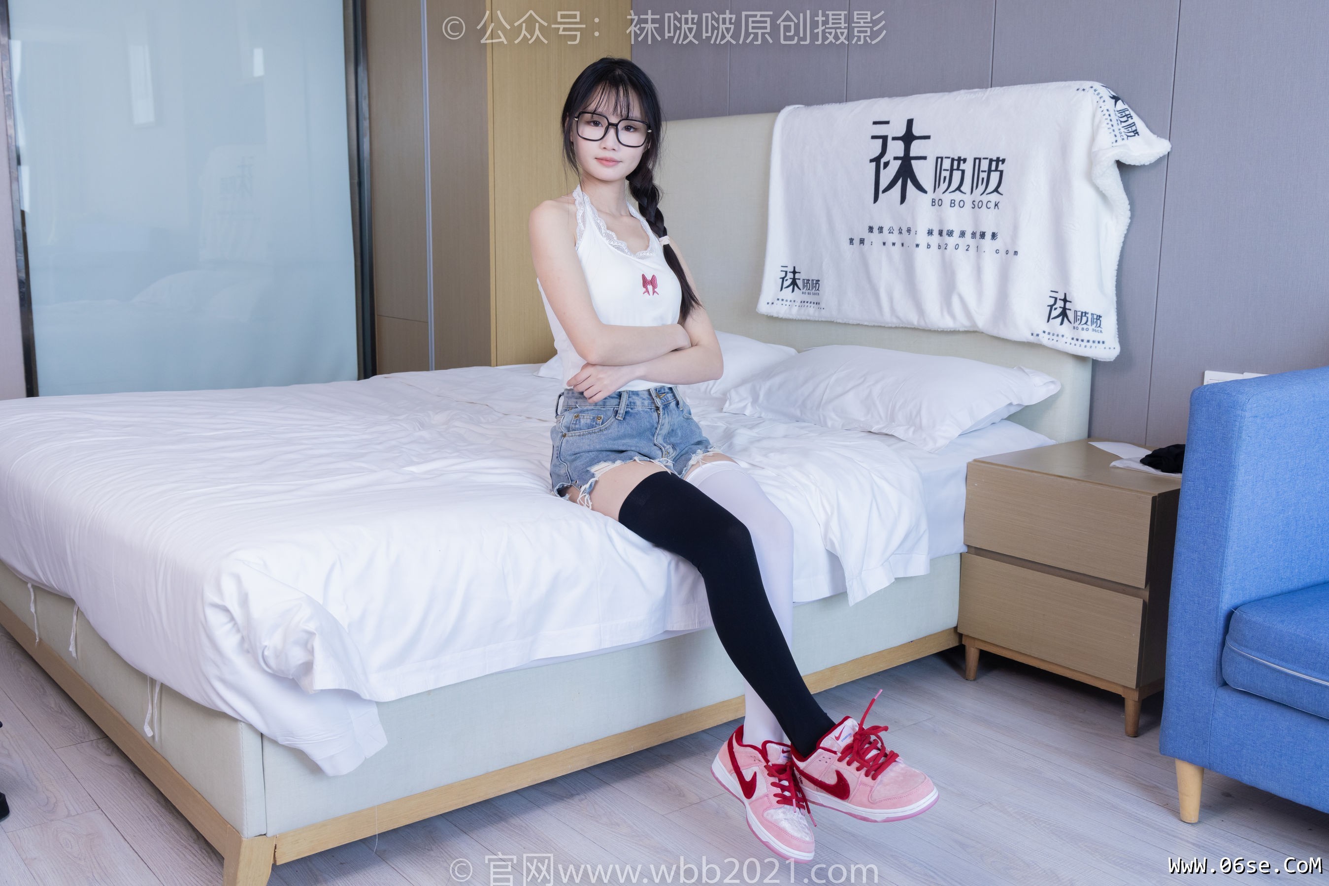 图片[124]-BoBoSocks袜啵啵 No.390 甜甜圈 -板鞋、厚黑丝大腿袜、厚白丝大腿袜[148P]-六色网