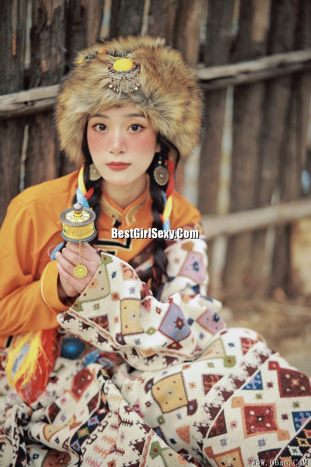 图片[14]-YiTuYu艺图语 Vol.3679 Wei Wei[25P]-六色网