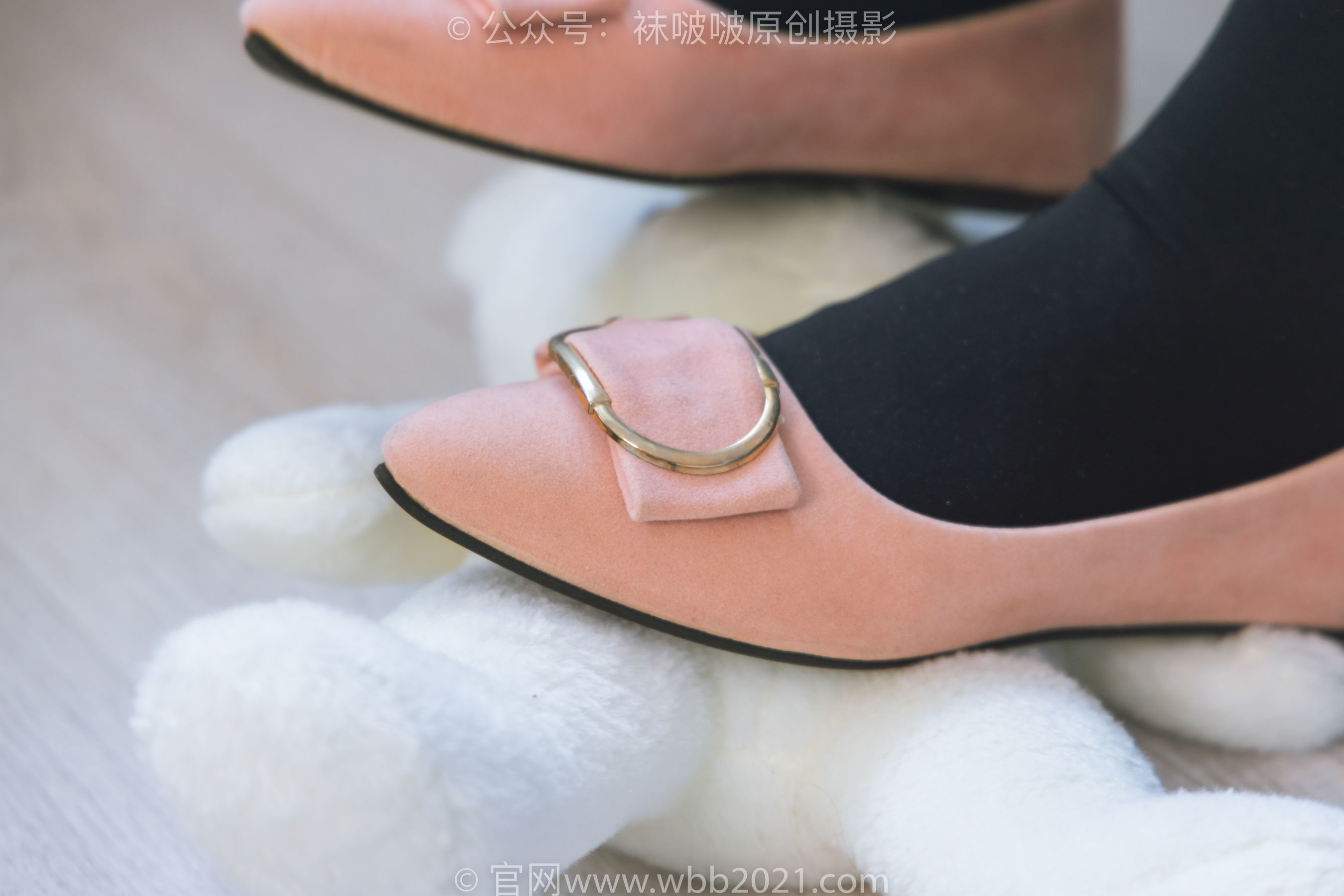 图片[33]-BoBoSocks袜啵啵 No.315 小沫 -平底鞋、厚黑丝、模特穿鞋及丝袜踩玩偶小熊剧情[140P]-六色网