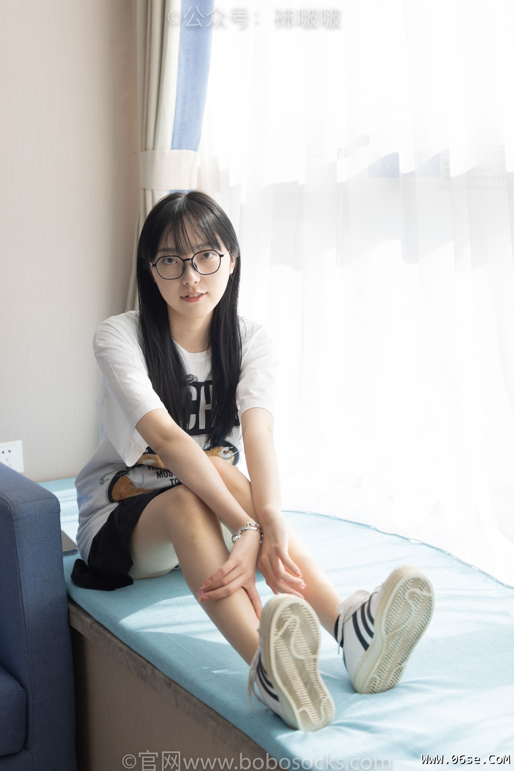 BoBoSocks袜啵啵 No.033 稚予-贝壳头、天鹅绒黑袜、天鹅绒白袜[154P]-六色网