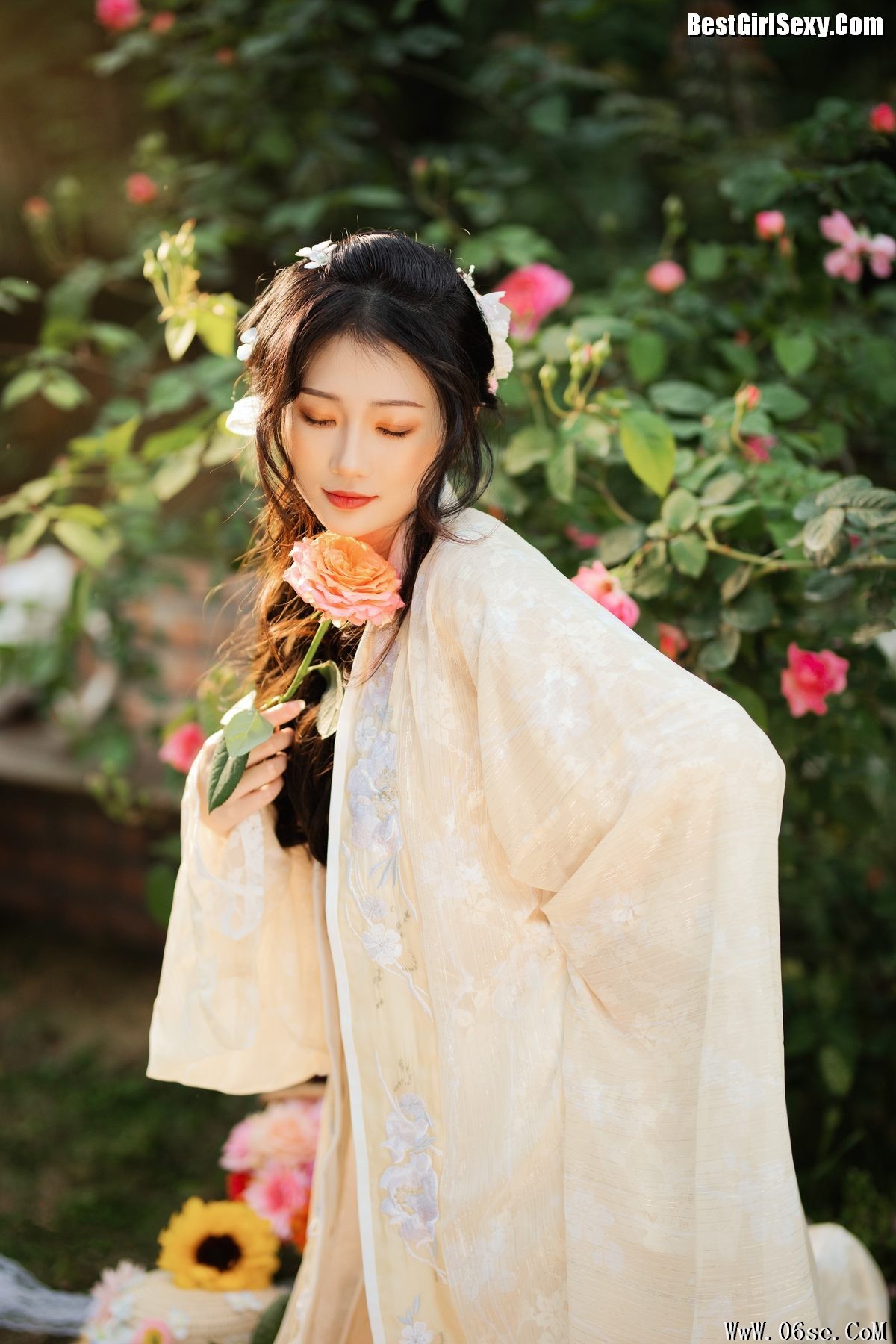 图片[21]-YiTuYu艺图语 Vol.4063 Liu Liu Yang Liu Liu[24P]-六色网