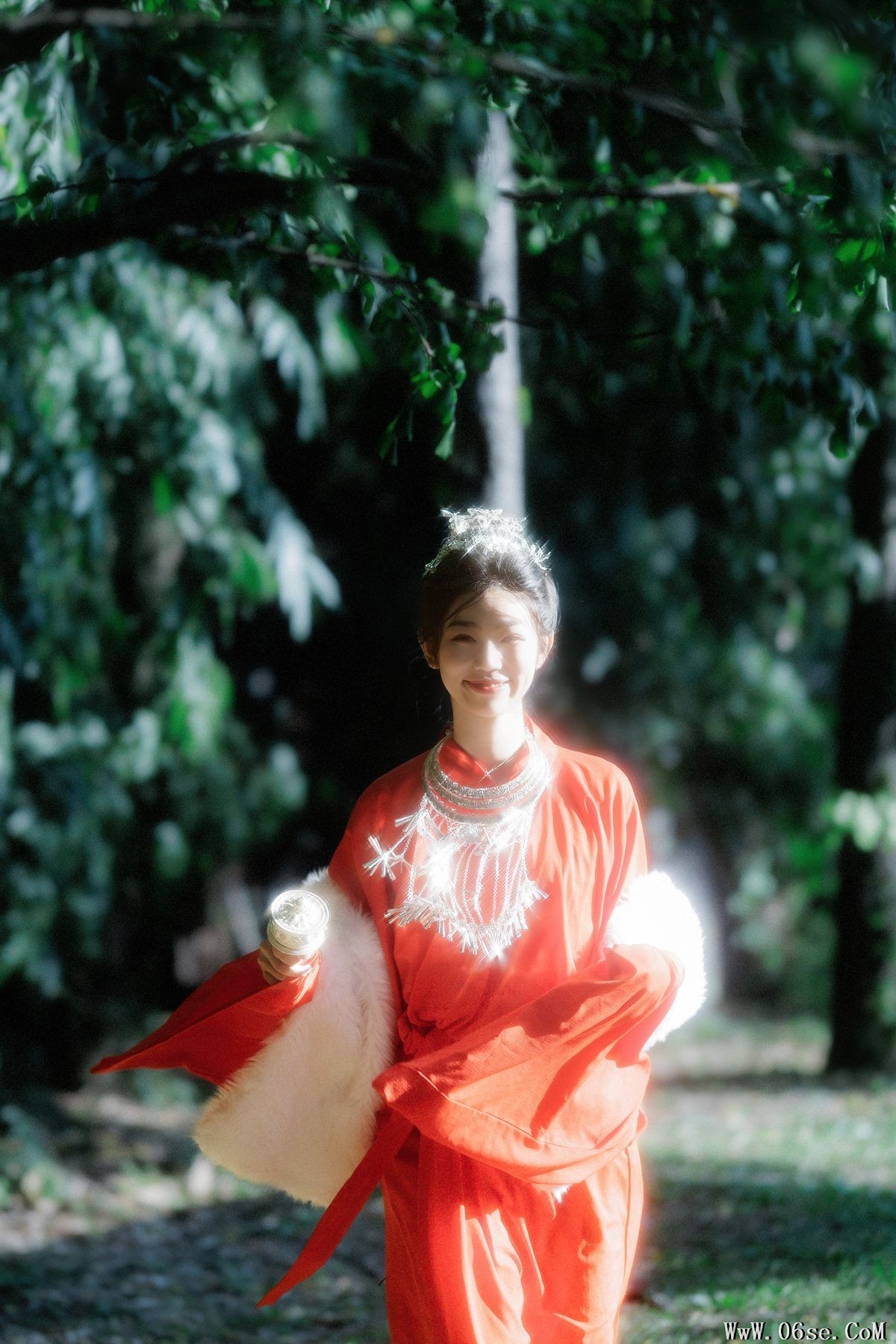 图片[12]-YiTuYu艺图语 Vol.5687 Zhou Xin[24P]-六色网