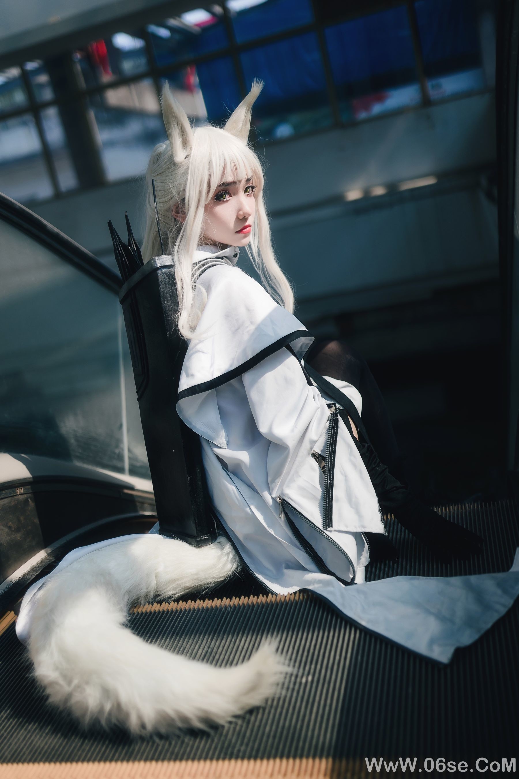 图片[3]-动漫博主南桃Momoko 白金常服[17P]-六色网