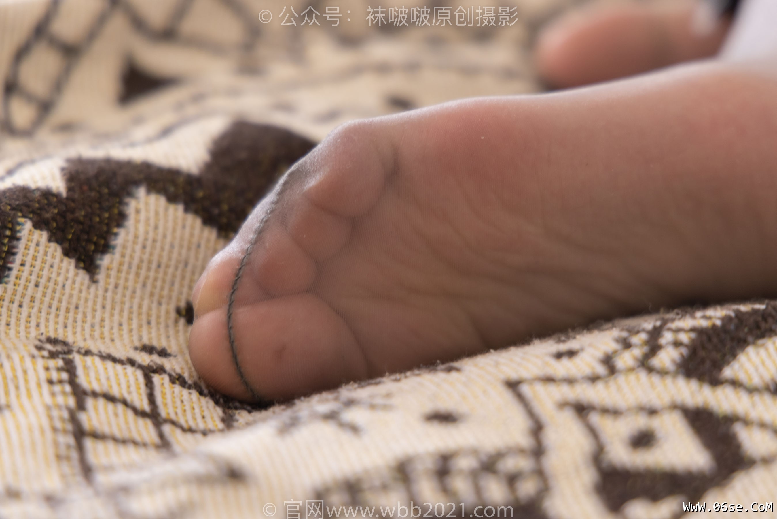 图片[6]-BoBoSocks袜啵啵 No.326 小甜豆 -长靴、油亮灰丝、裤里丝[155P]-六色网