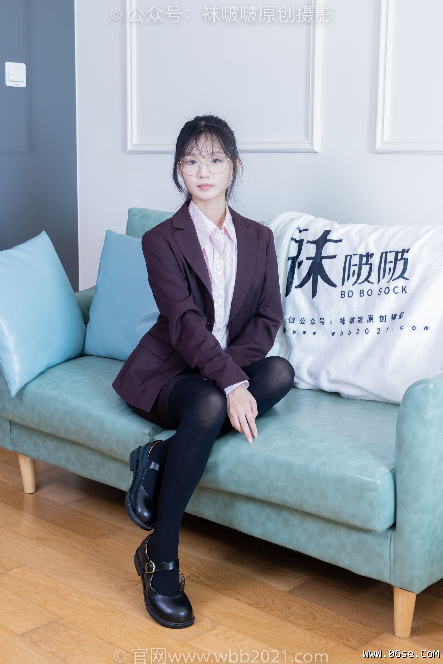 图片[31]-BoBoSocks袜啵啵 No.362 甜甜圈 -两双皮鞋、厚肉丝、厚黑丝、ol制服[230P]-六色网
