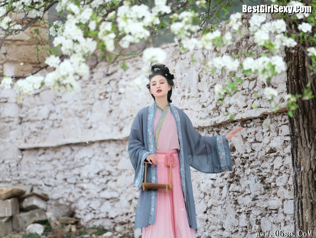 图片[26]-YiTuYu艺图语 Vol.3999 Wei Wei[43P]-六色网
