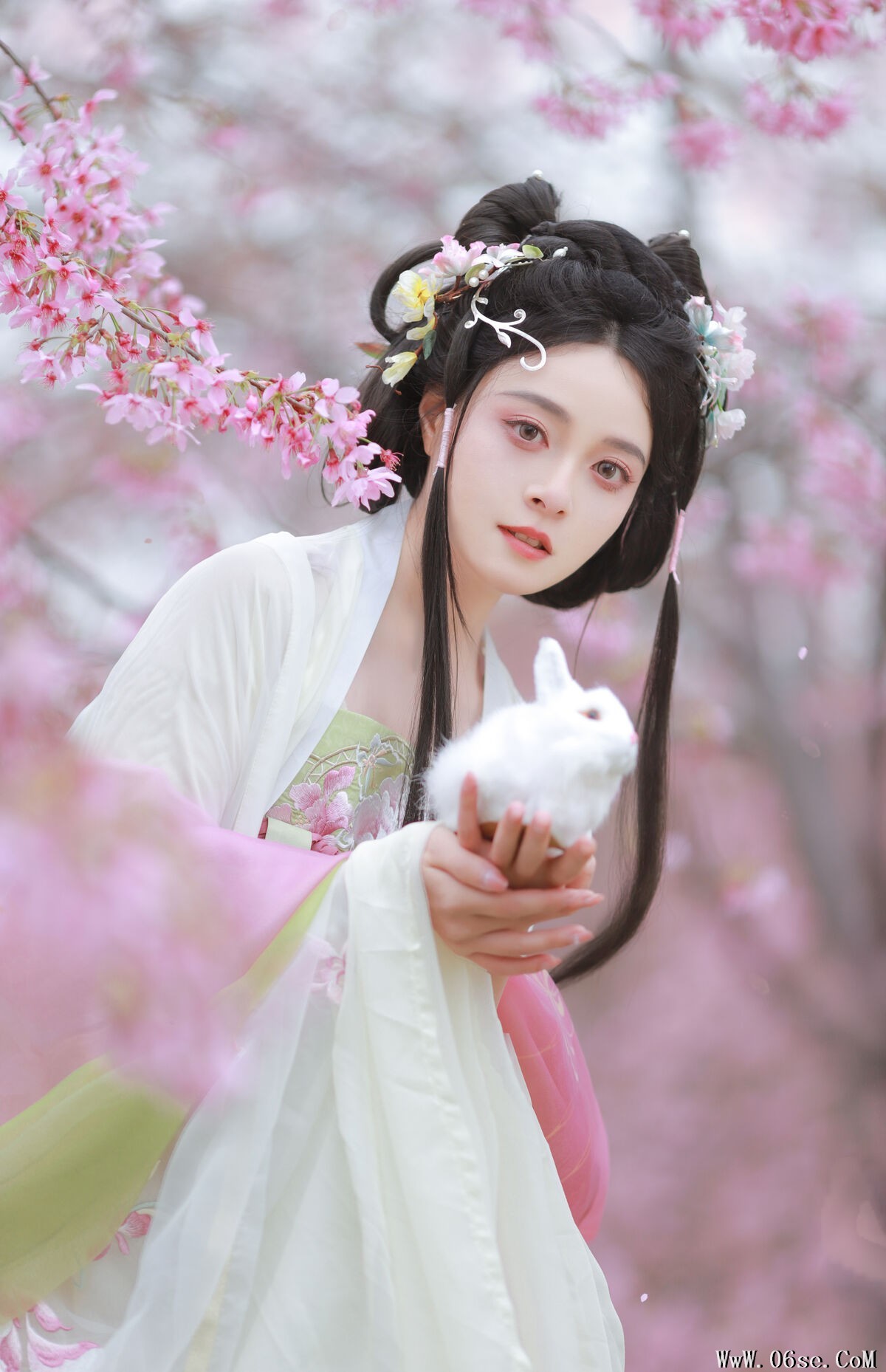 图片[8]-YiTuYu艺图语 Vol.6610 Nu Li Hua Zhuang De Sui Sui[22P]-六色网