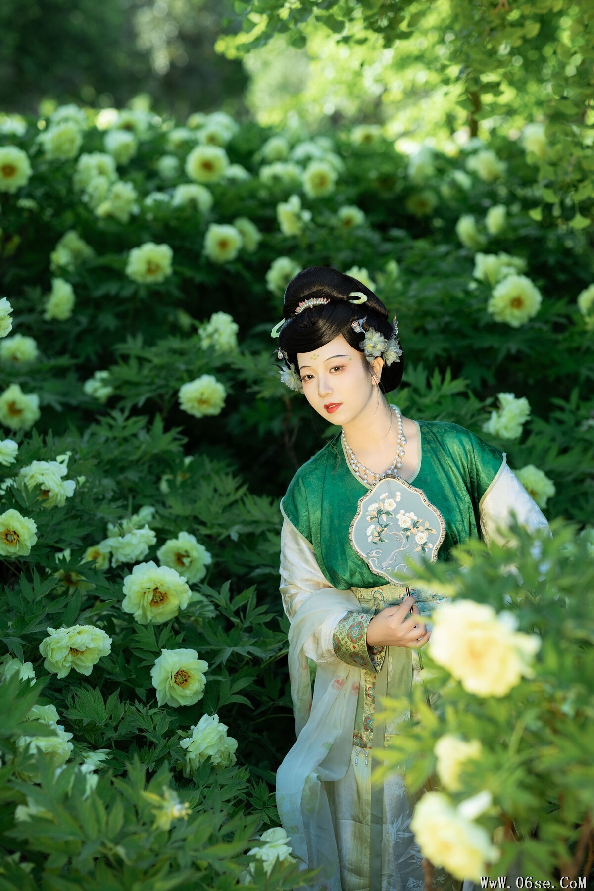 图片[27]-YiTuYu艺图语 Vol.7360 Hu Tu Tu Tu Tu Tu[35P]-六色网