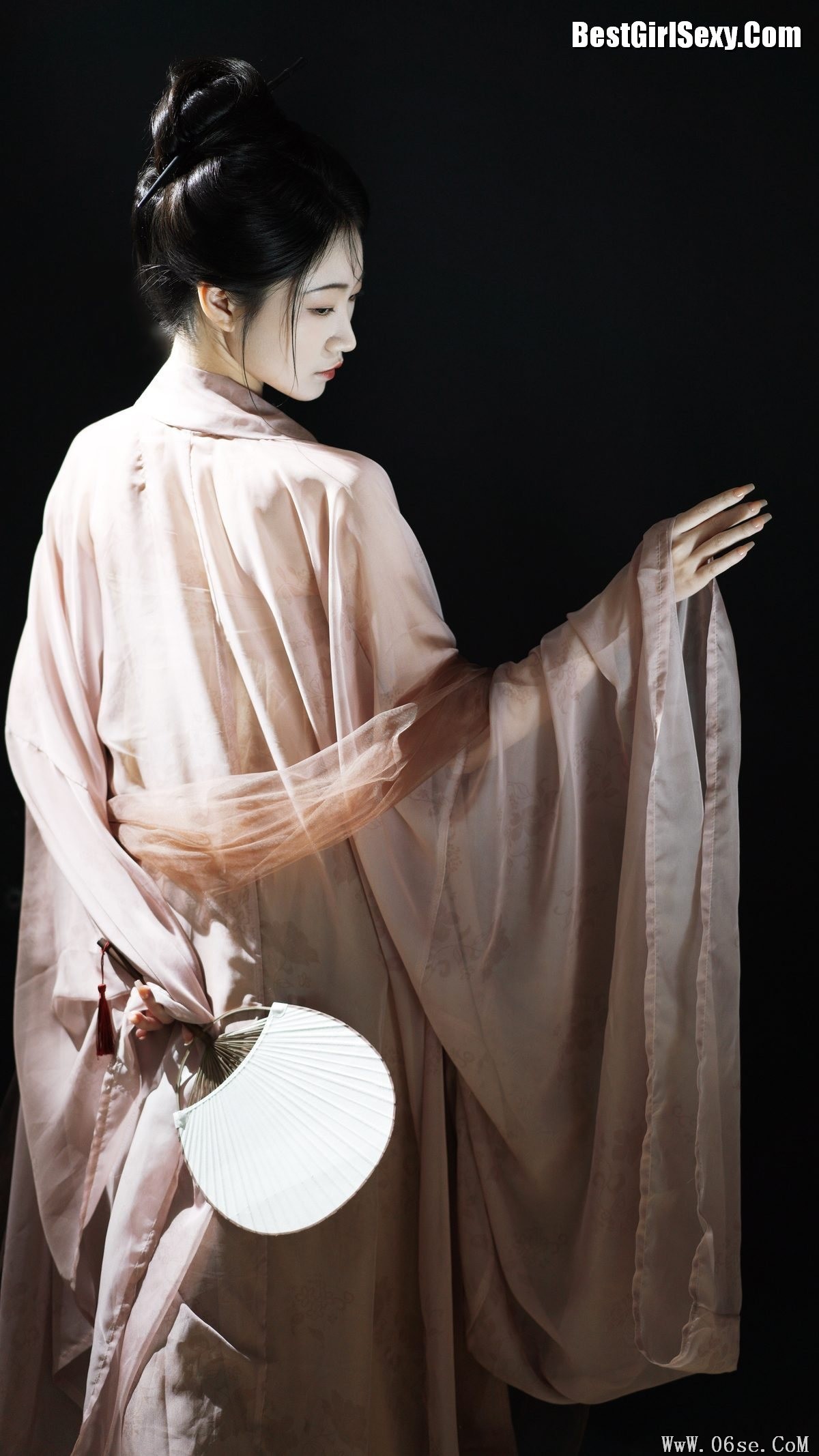 图片[23]-YiTuYu艺图语 Vol.3834 Xiao Jie Mo W[27P]-六色网