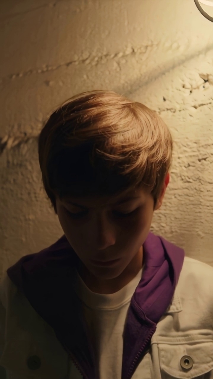 神仙制作人benny blanco联手果汁小哥共同献上带刺的《rose》!