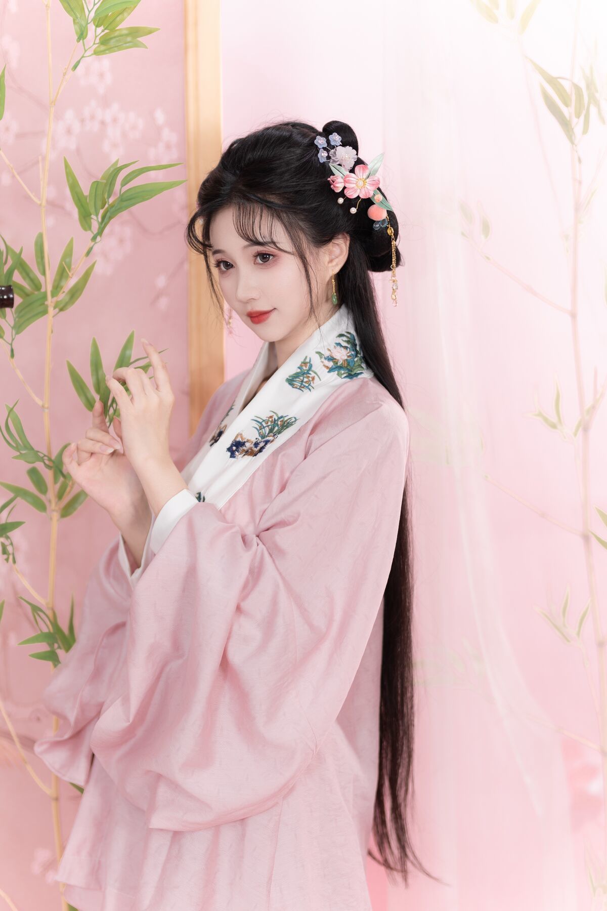 图片[19]-YiTuYu艺图语 Vol.7149 Qi Luo Sheng De Xiao Su Su[26P]-六色网