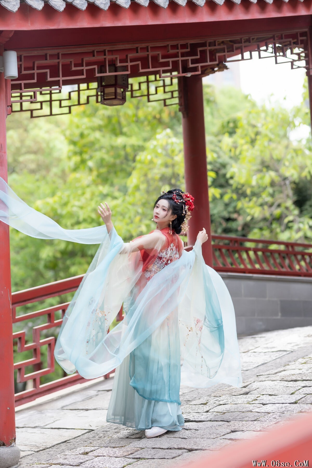 图片[20]-YiTuYu艺图语 Vol.7208 Qi Luo Sheng De Xiao Su Su[28P]-六色网