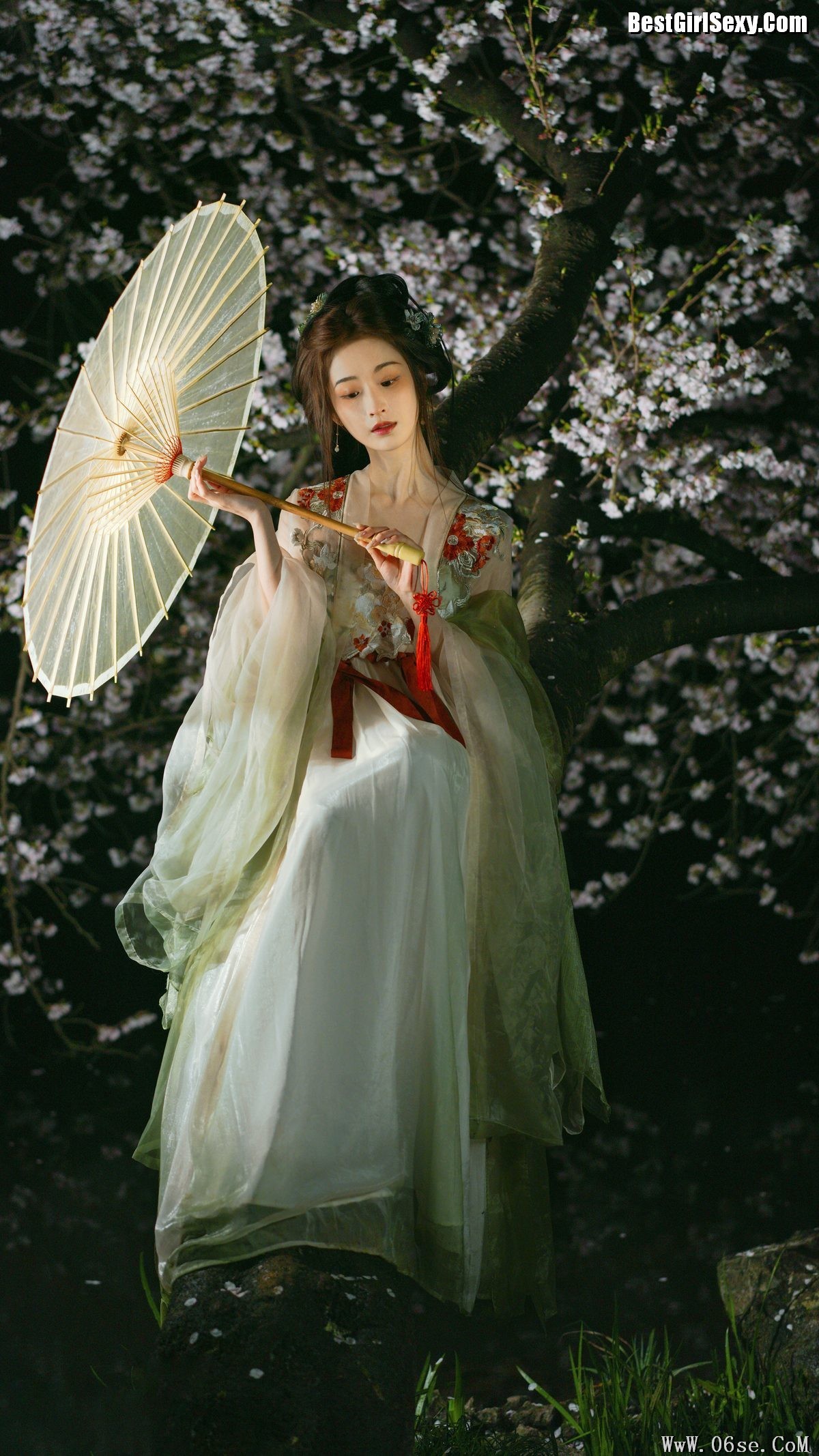 图片[18]-YiTuYu艺图语 Vol.4025 Shu Li[24P]-六色网