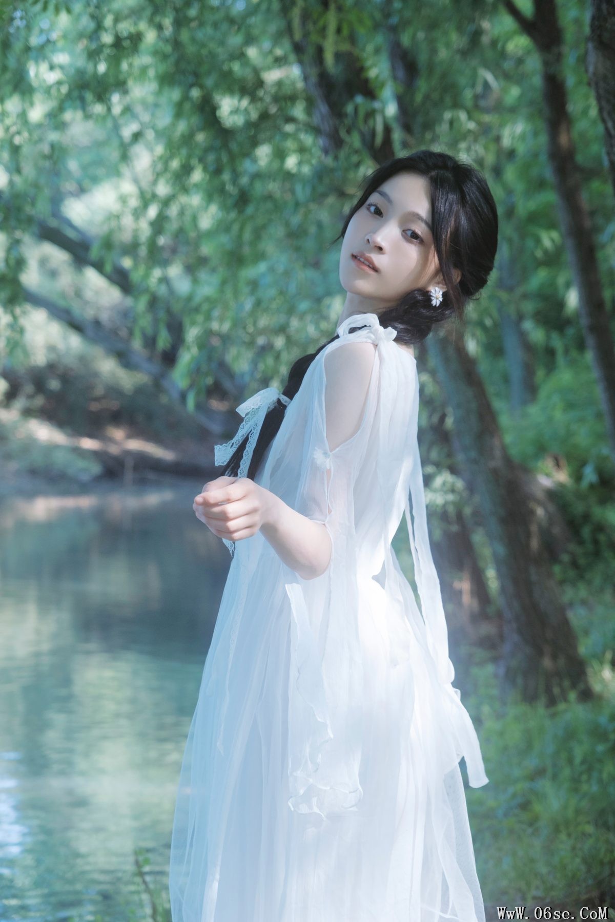 图片[5]-YiTuYu艺图语 Vol.4639 Lu Rou Chi Bu Bao[22P]-六色网