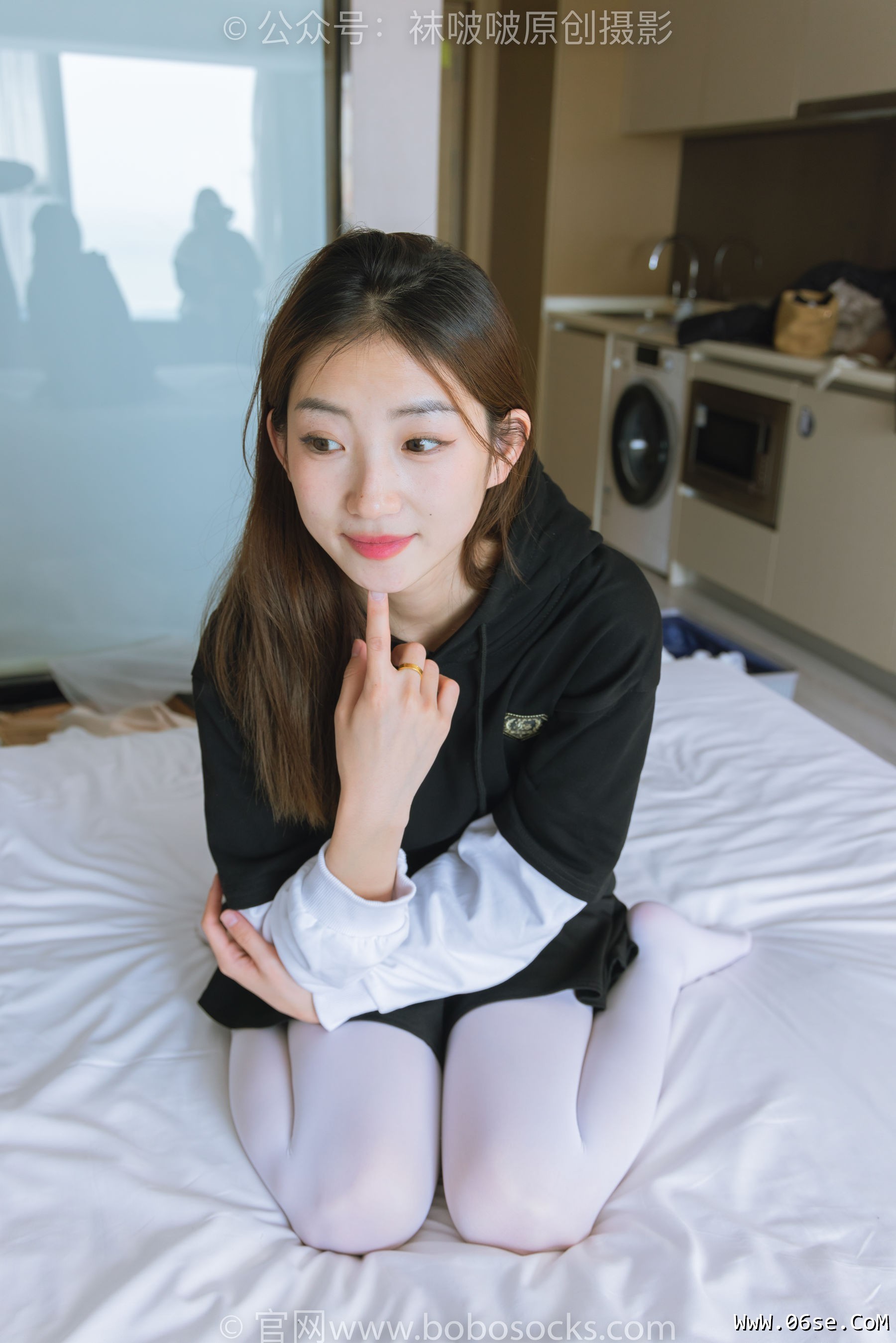 图片[27]-BoBoSocks袜啵啵 No.214 小沫 -黑色运动鞋、厚白丝[142P]-六色网