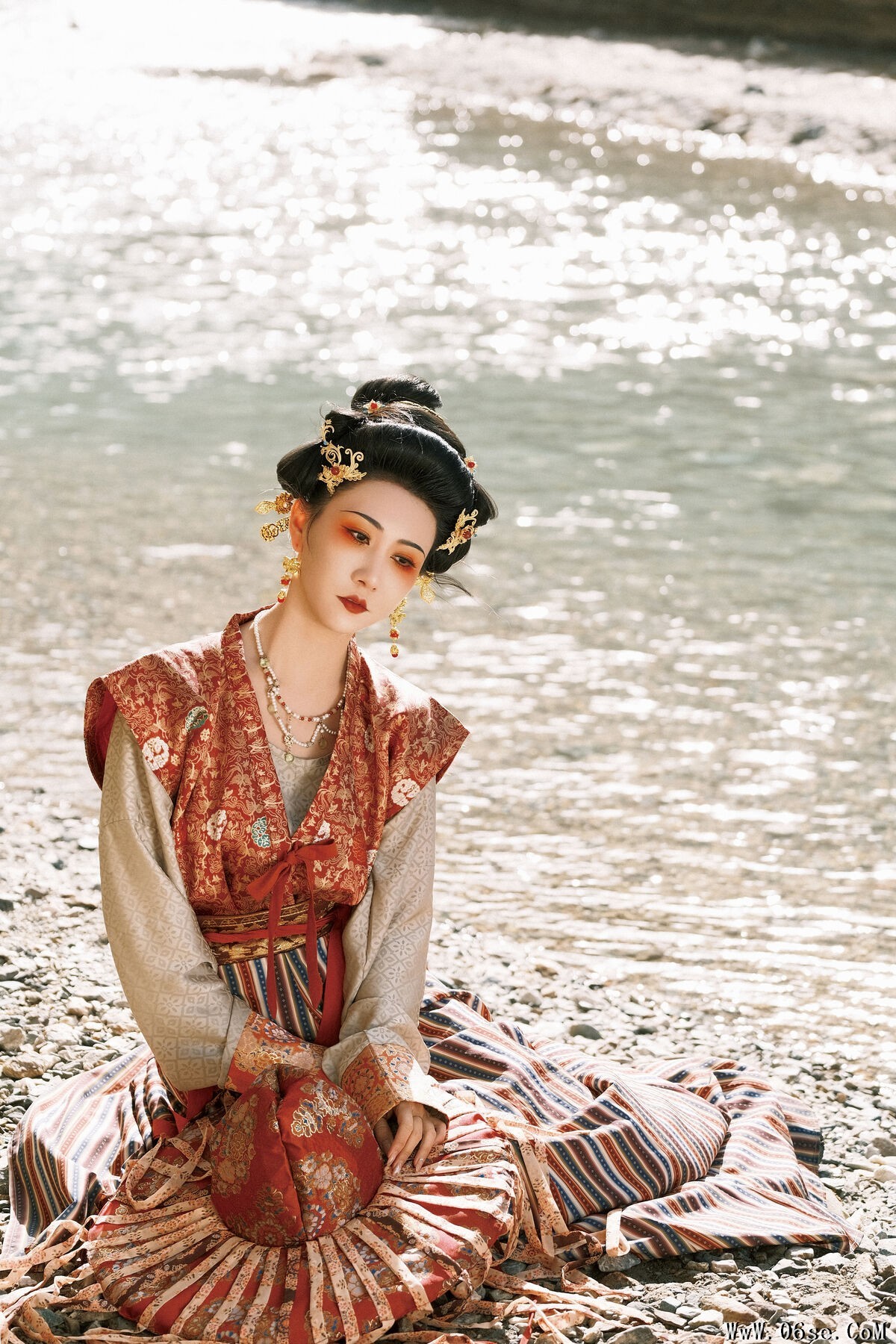 图片[22]-YiTuYu艺图语 Vol.7732 Xiao Bei Ke Qing Bu Yao Fang Qi[25P]-六色网