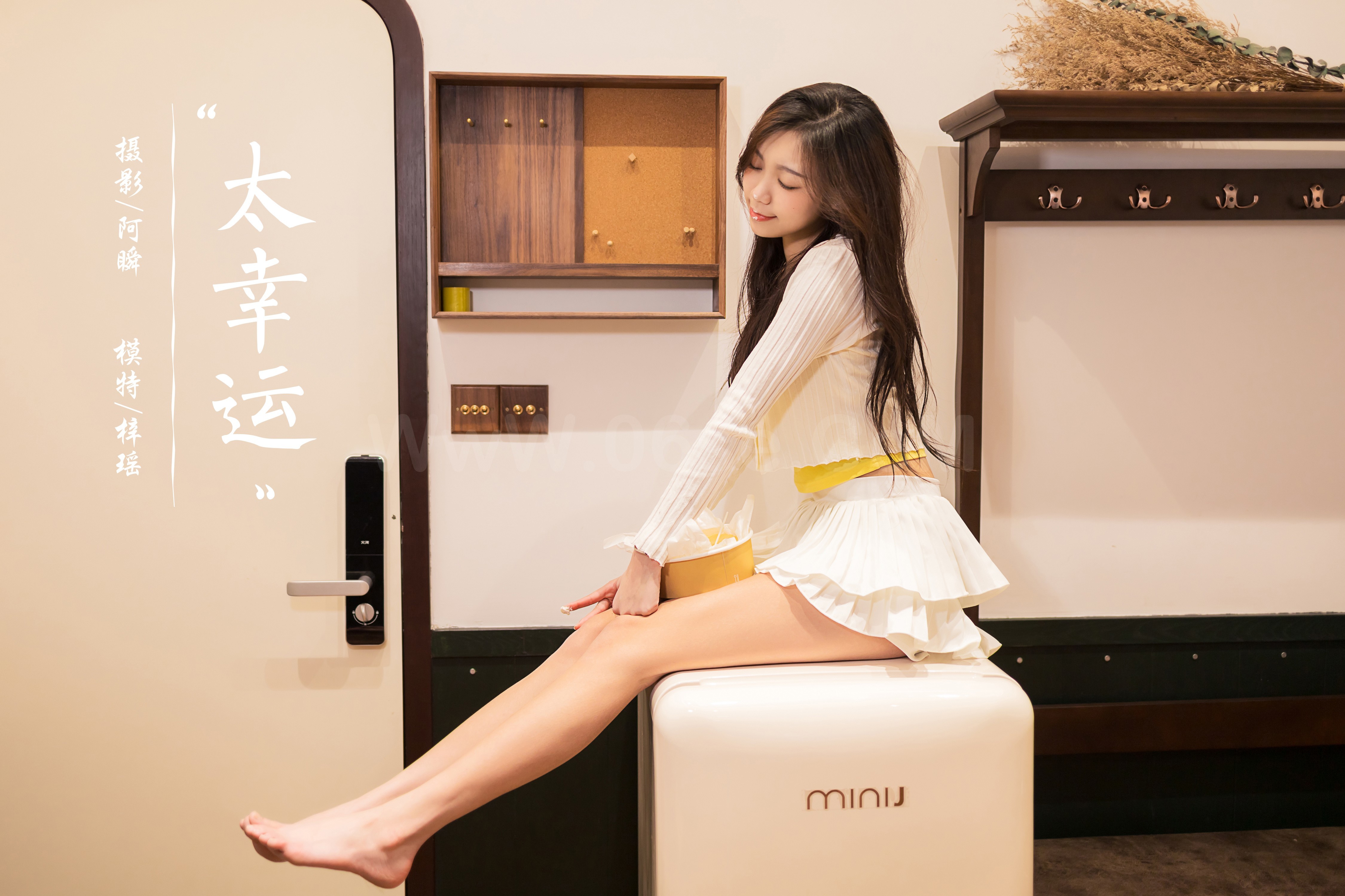 雅拉伊 - 梓瑶《太幸运》[41P]-六色网