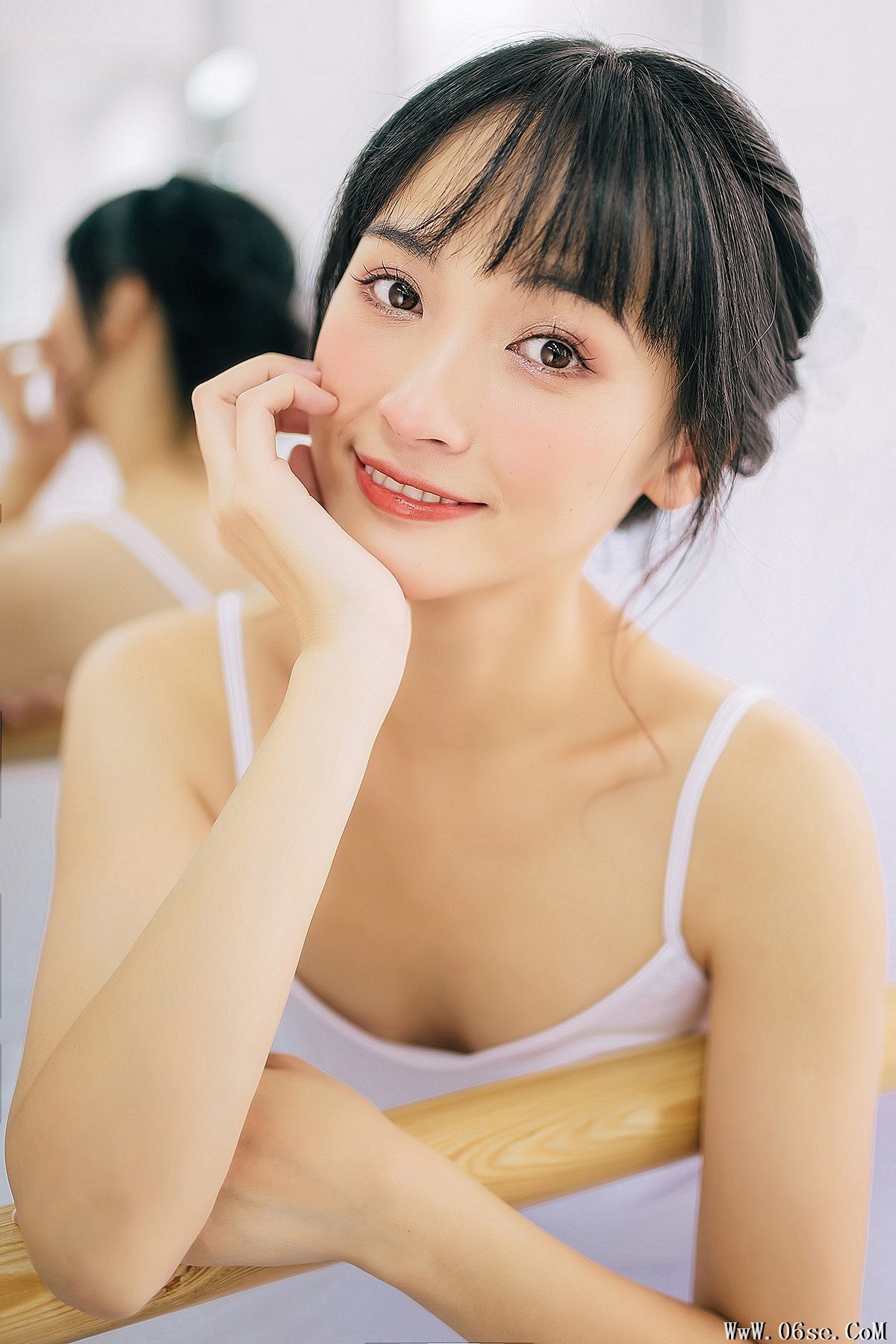 YiTuYu艺图语 Vol.5262 Feng Mu Mu AINY[52P]-六色网