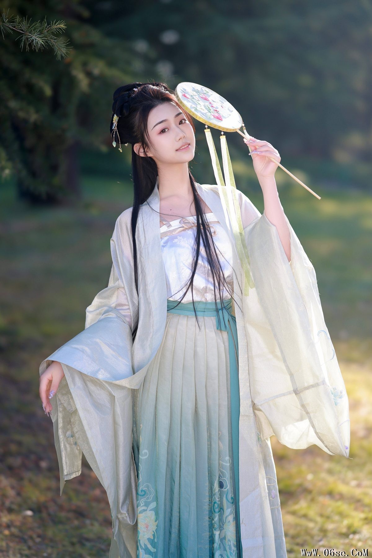 图片[8]-YiTuYu艺图语 Vol.4833 Pei Tong Xue[24P]-六色网