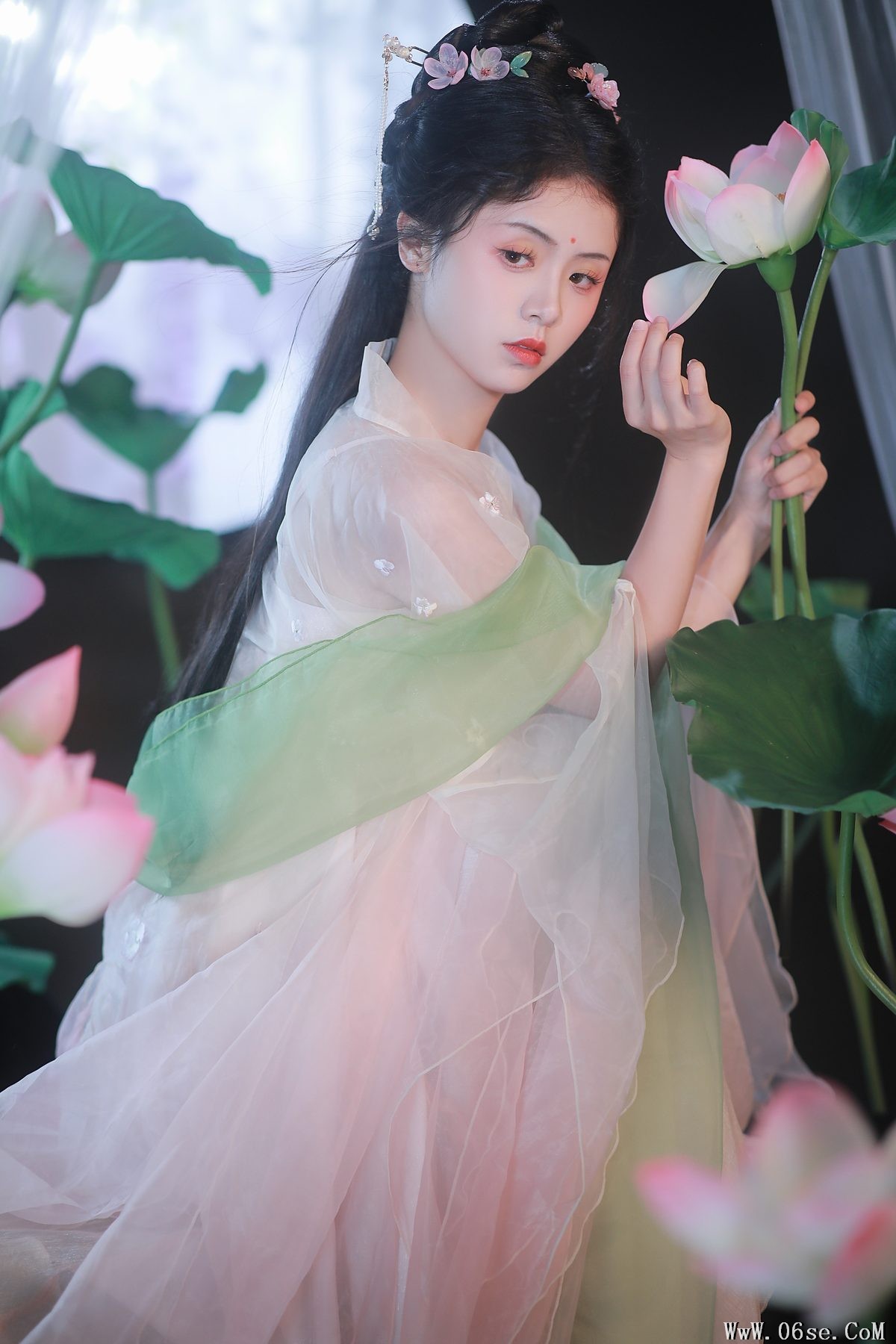 图片[35]-YiTuYu艺图语 Vol.4974 Dai Bu Zhu De Yi Mi[37P]-六色网