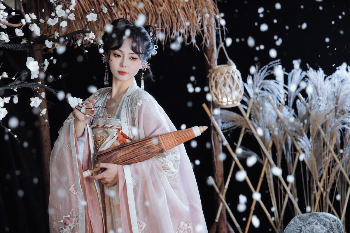 图片[12]-YiTuYu艺图语 Vol.3720 Qian Mo Hong Chen[23P]-六色网