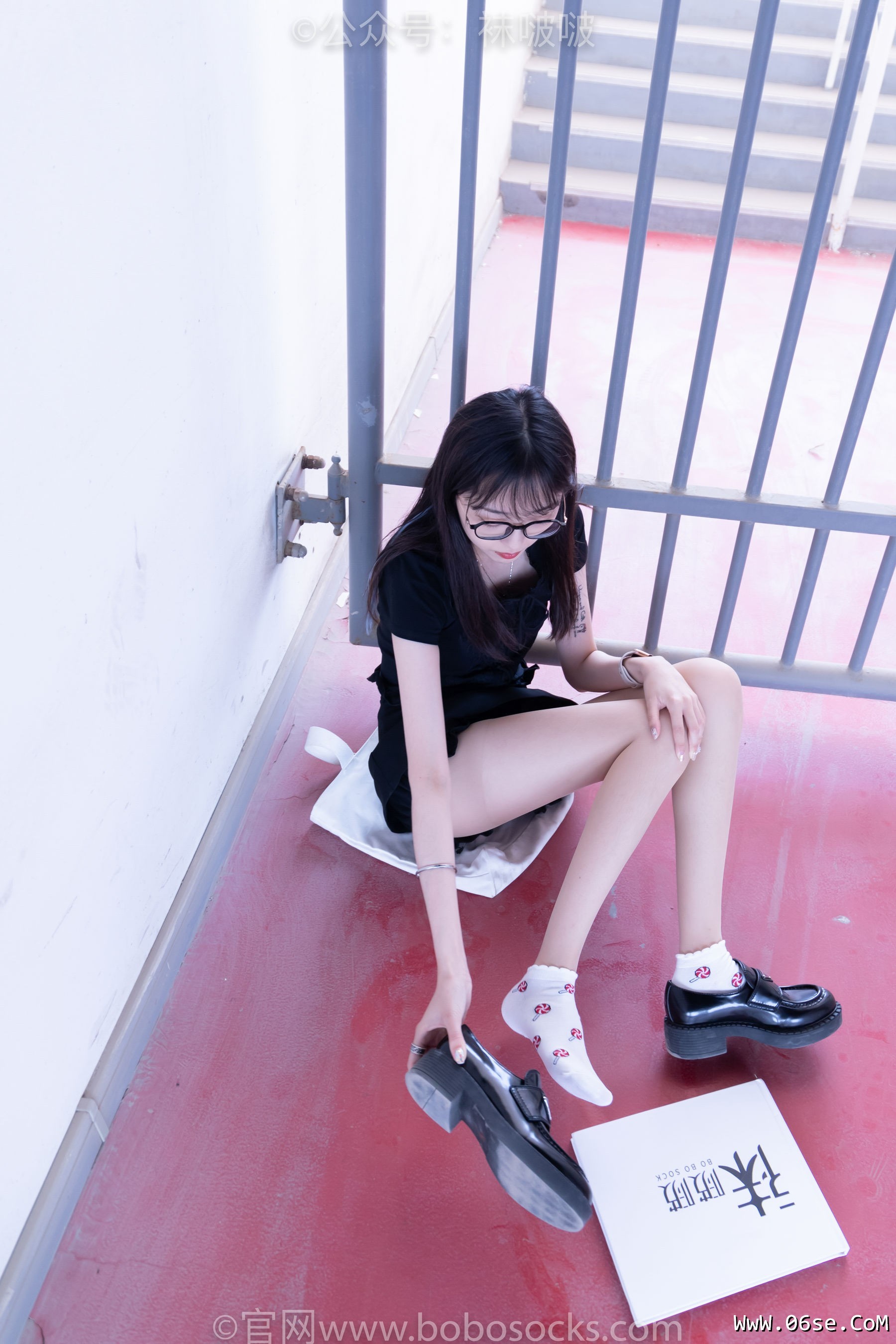 图片[41]-BoBoSocks袜啵啵 No.030 稚予- 皮鞋、短白棉袜、肉丝[141P]-六色网