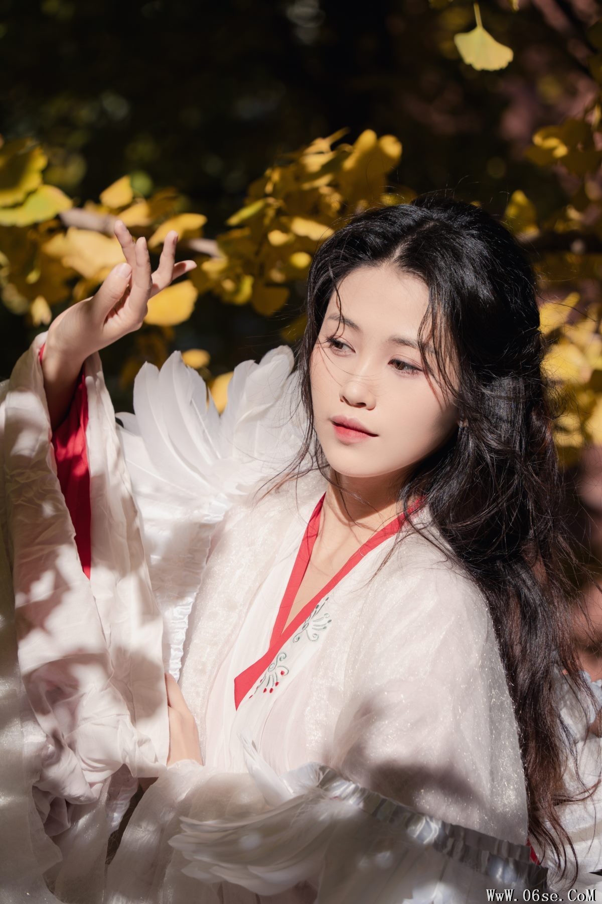 图片[22]-YiTuYu艺图语 Vol.3106 Qing Shuang E[27P]-六色网
