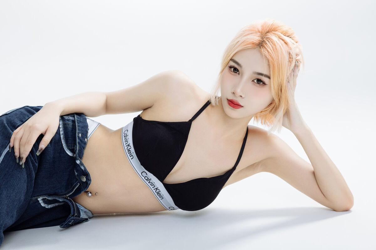 图片[26]-YiTuYu艺图语 Vol.6388 Fan Fan[34P]-六色网