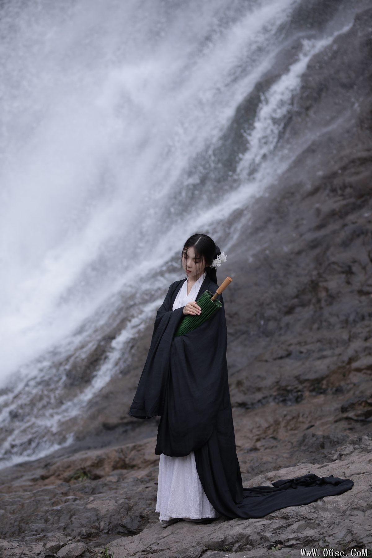 图片[22]-YiTuYu艺图语 Vol.4678 Yi Fang Yi Ren Yi[26P]-六色网