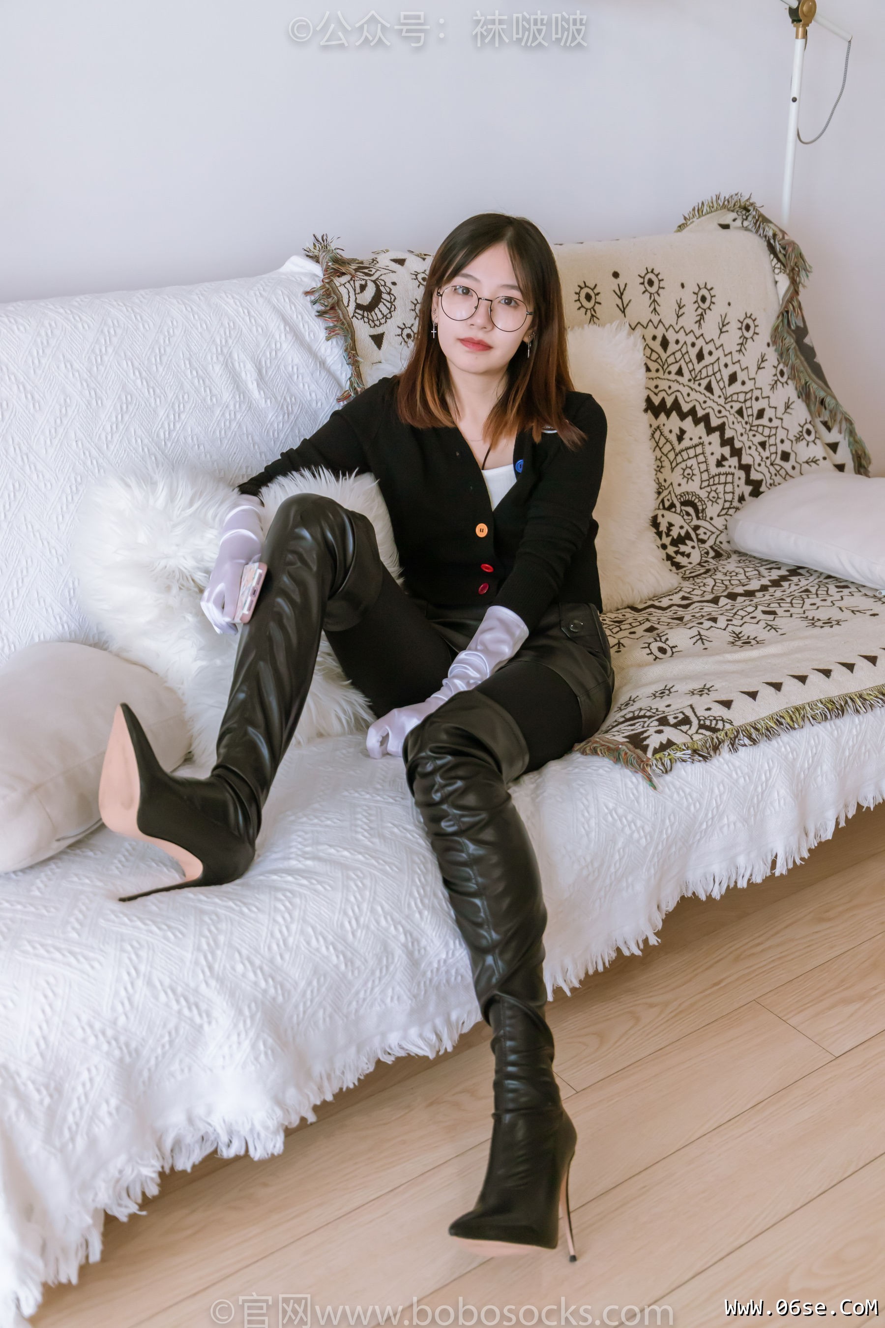 图片[25]-BoBoSocks袜啵啵 No.041 小甜豆-高跟长靴、黑色踩脚裤、肉丝[140P]-六色网
