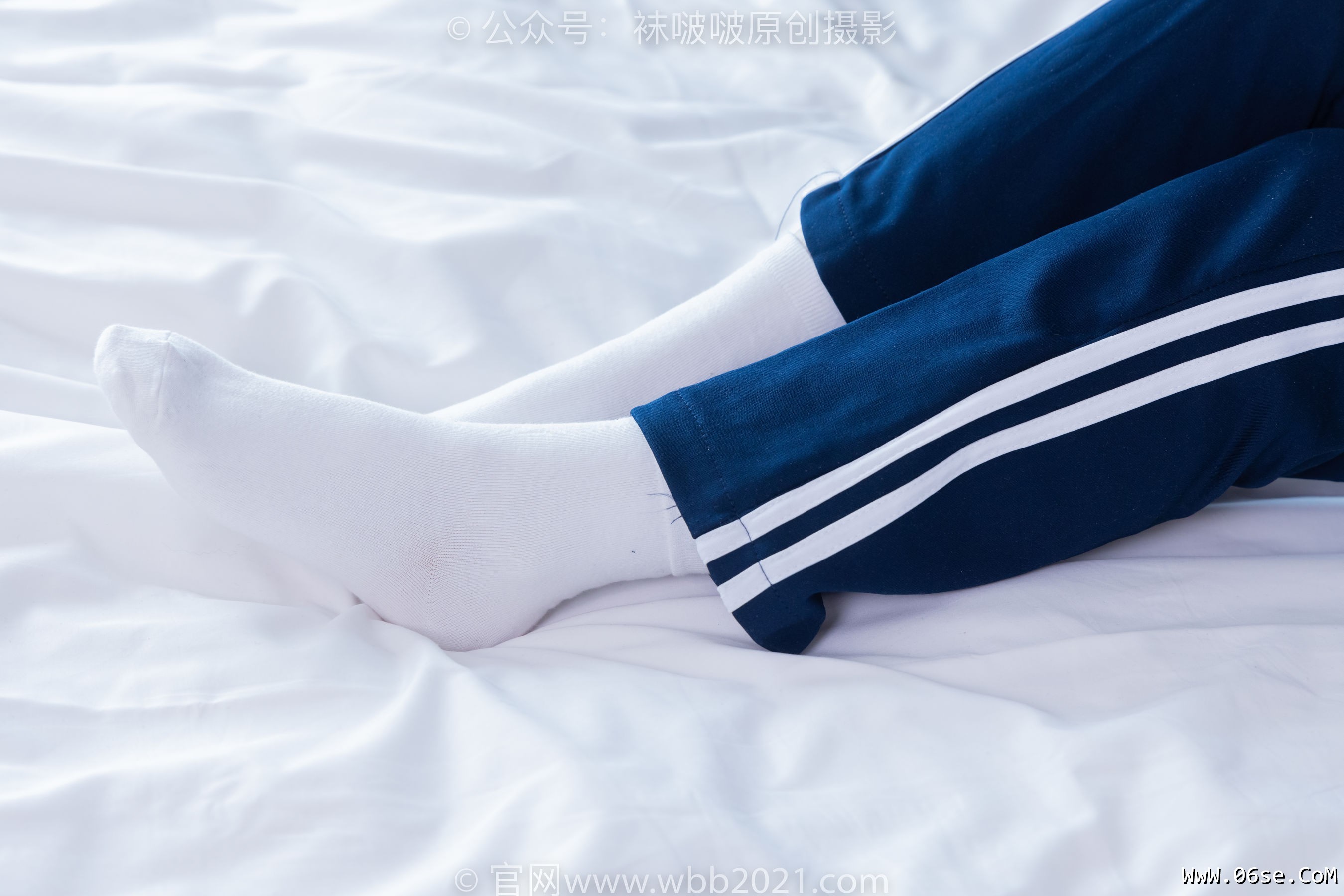 图片[91]-BoBoSocks袜啵啵 No.366 甜甜圈 -三双板鞋、白棉袜、短白丝[150P]-六色网