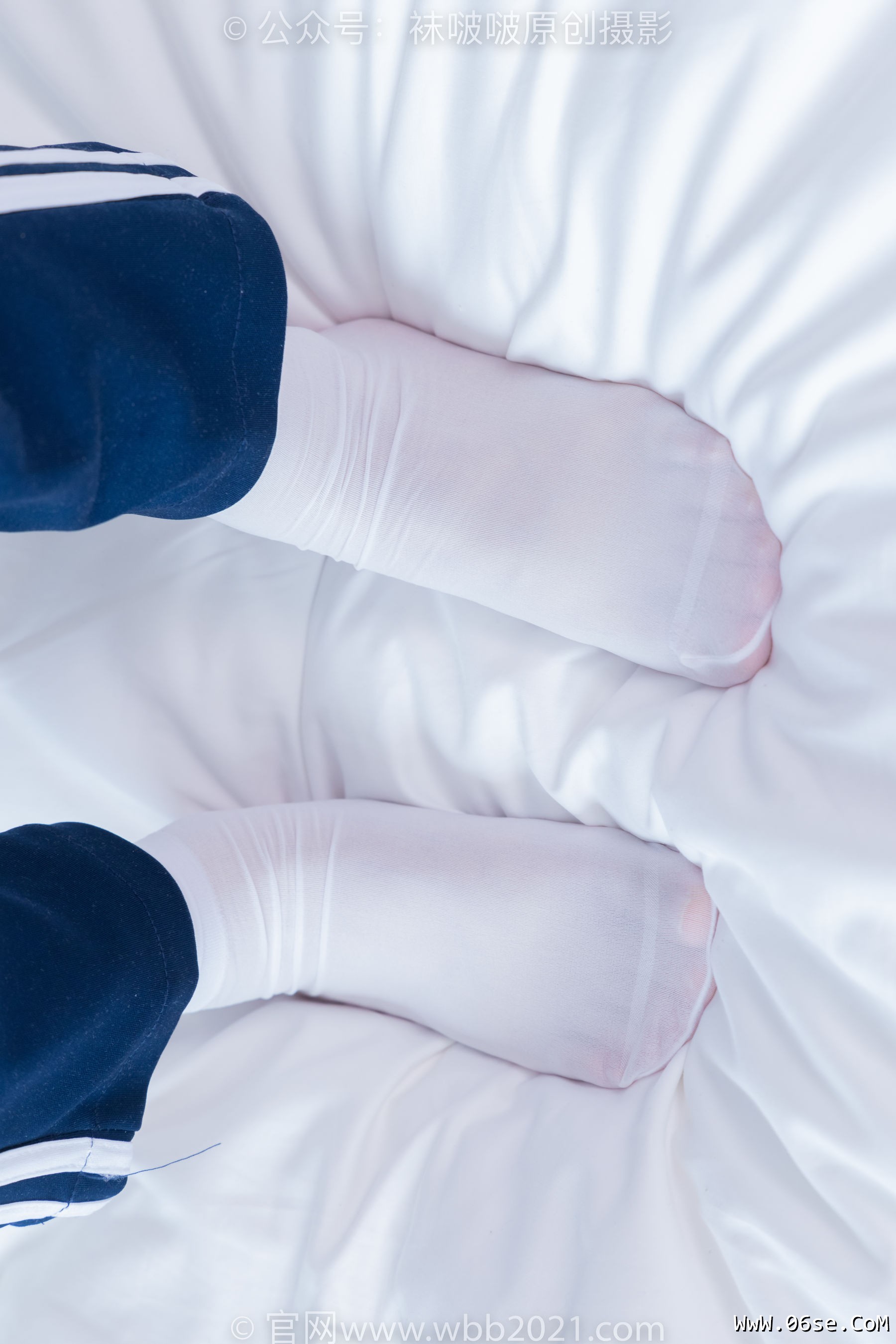 图片[4]-BoBoSocks袜啵啵 No.366 甜甜圈 -三双板鞋、白棉袜、短白丝[150P]-六色网