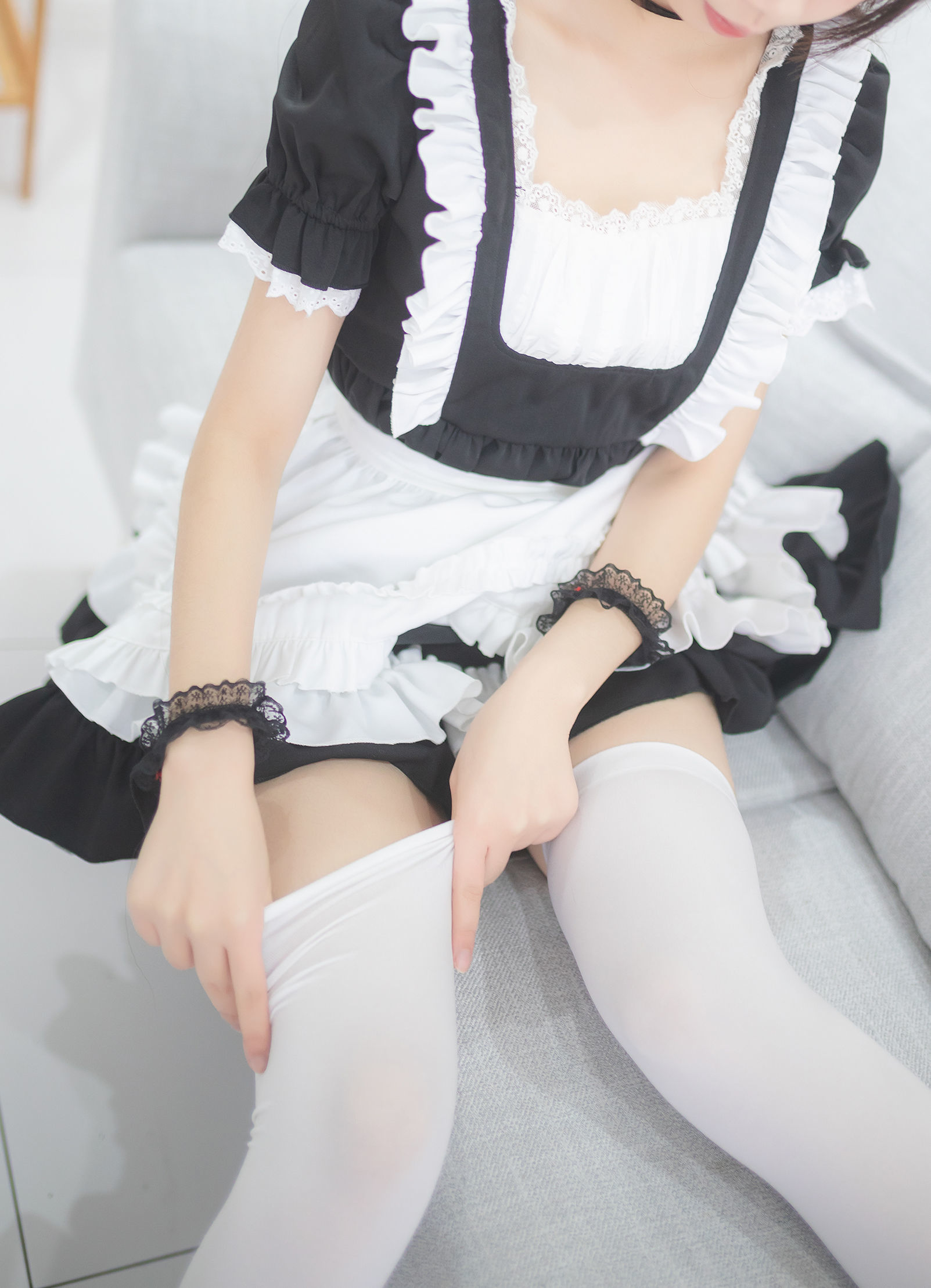 图片[5]-Cos小姐姐雪琪 白丝女仆[30P]-六色网