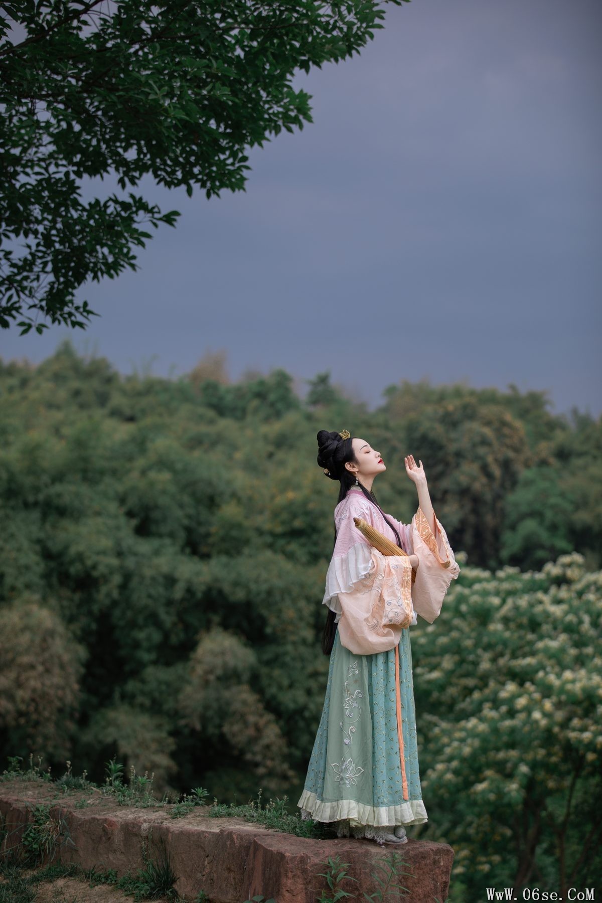 图片[4]-YiTuYu艺图语 Vol.4585 Ling Zi Xi[22P]-六色网