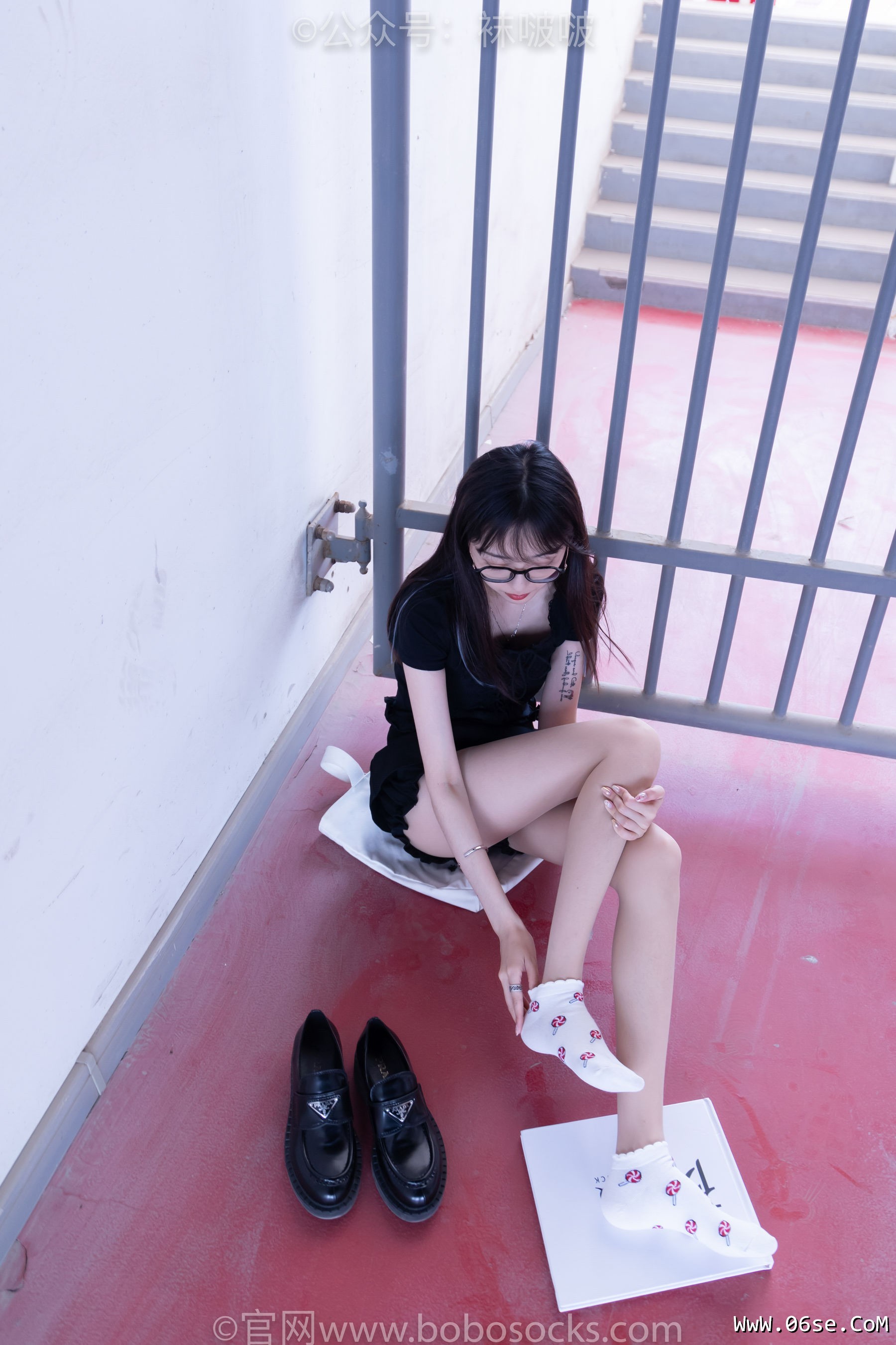 图片[90]-BoBoSocks袜啵啵 No.030 稚予- 皮鞋、短白棉袜、肉丝[141P]-六色网