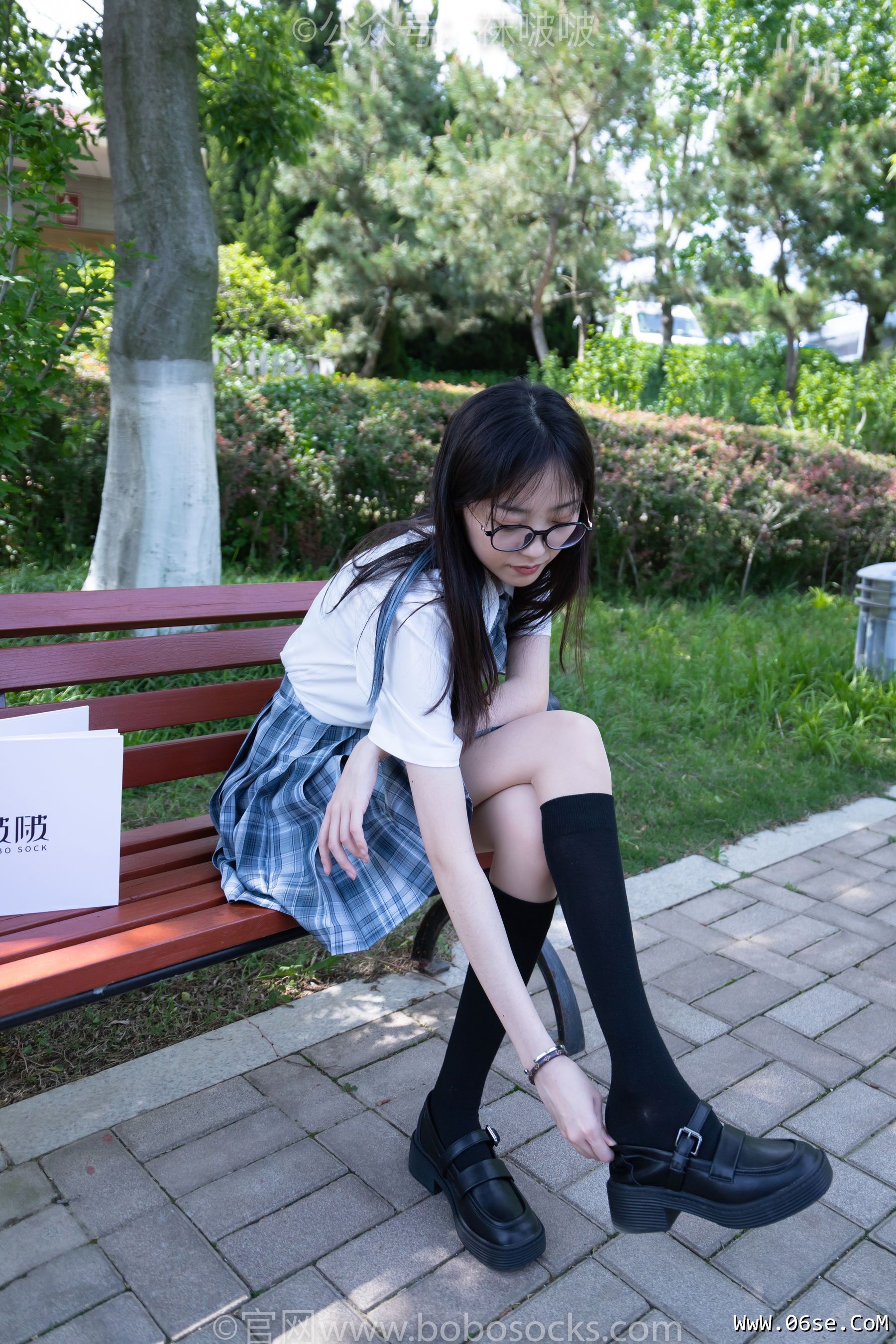 图片[39]-BoBoSocks袜啵啵 No.007 稚予-JK制服、皮鞋、黑色中筒棉袜、肉丝[143P]-六色网