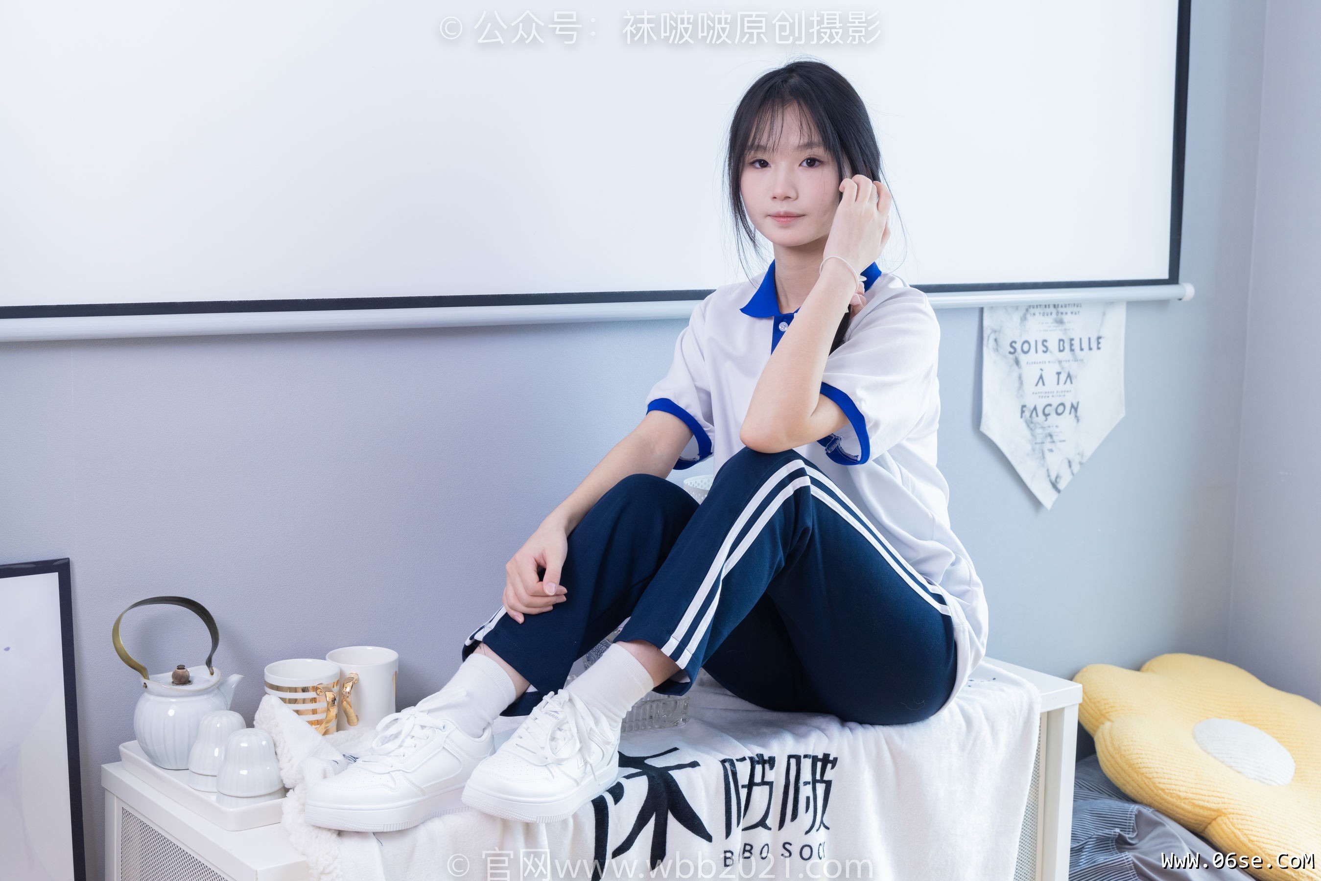 图片[2]-BoBoSocks袜啵啵 No.366 甜甜圈 -三双板鞋、白棉袜、短白丝[150P]-六色网