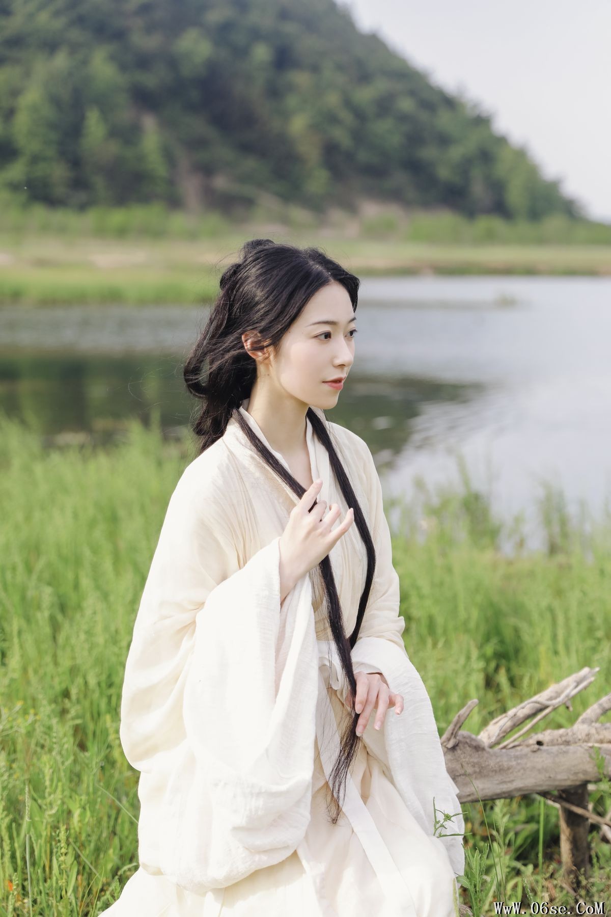 图片[21]-YiTuYu艺图语 Vol.3245 Fen Mian Gu Niang[34P]-六色网