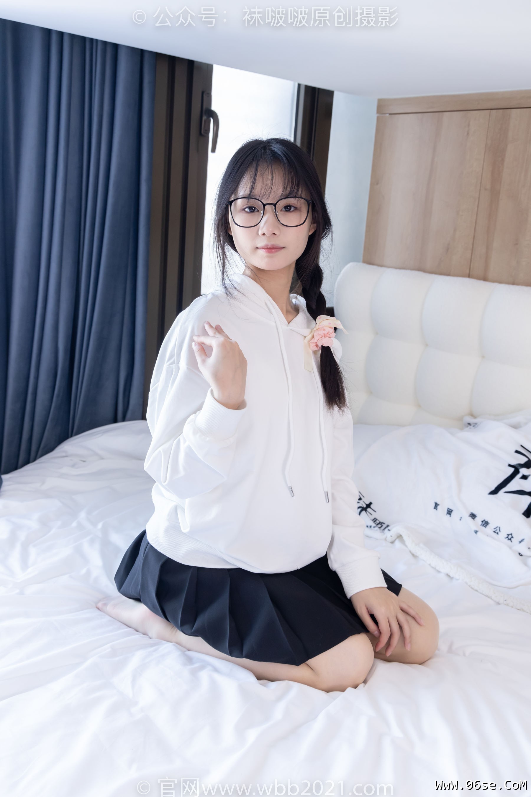 图片[54]-BoBoSocks袜啵啵 No.368 甜甜圈 -运动鞋、白棉袜、油亮肉丝[160P]-六色网