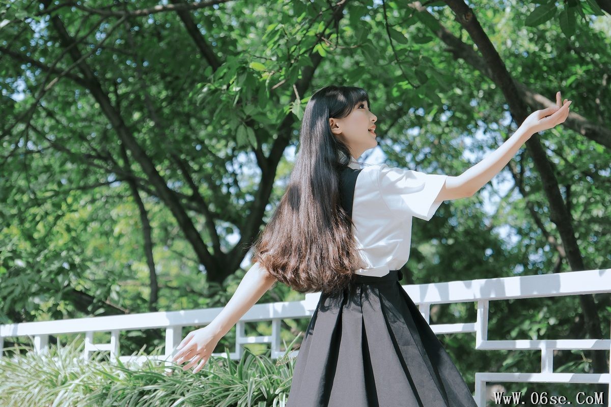 图片[23]-YiTuYu艺图语 Vol.5520 Er Liang Feng Yue[25P]-六色网