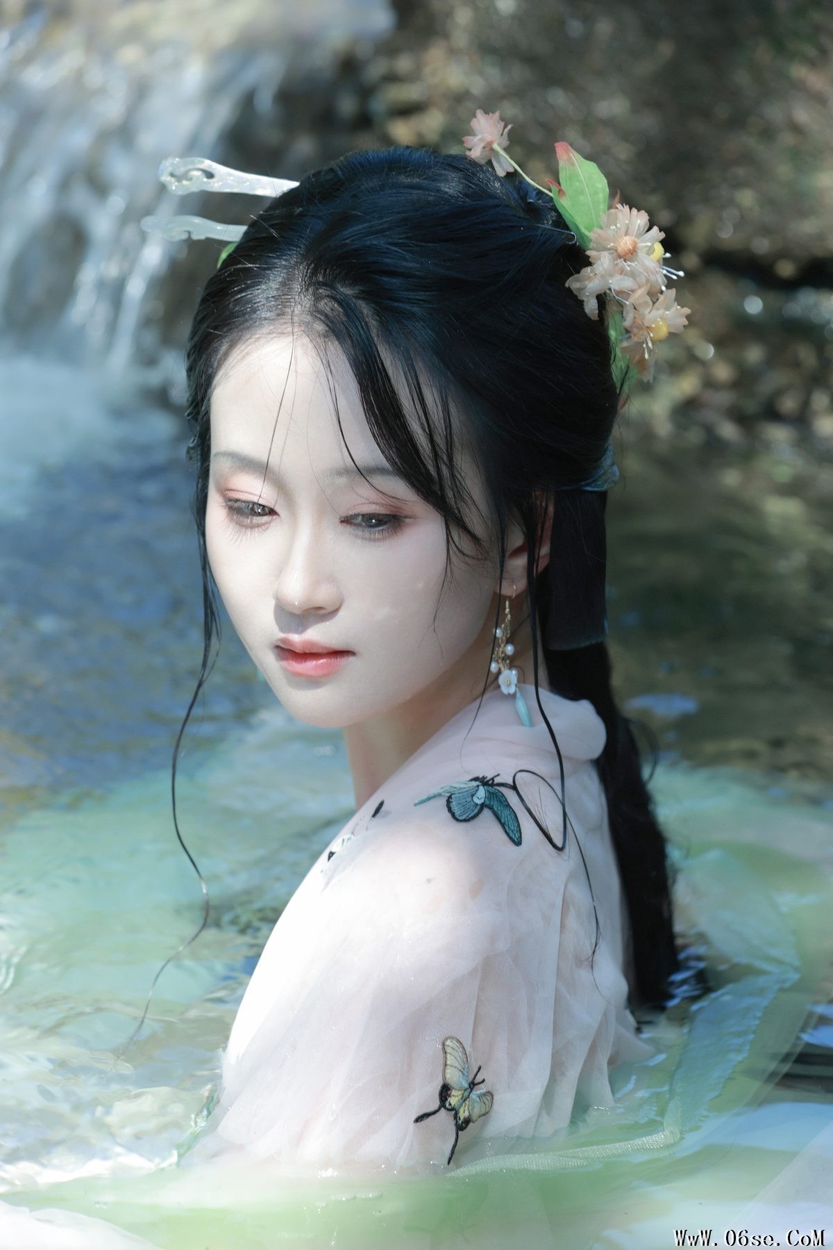 图片[25]-YiTuYu艺图语 Vol.3667 A Tong[30P]-六色网