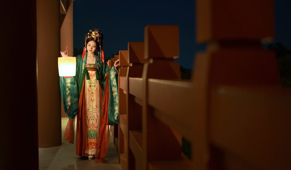 图片[27]-YiTuYu艺图语 Vol.3786 Ai Tan Xian De Xia Shang Zhou[31P]-六色网