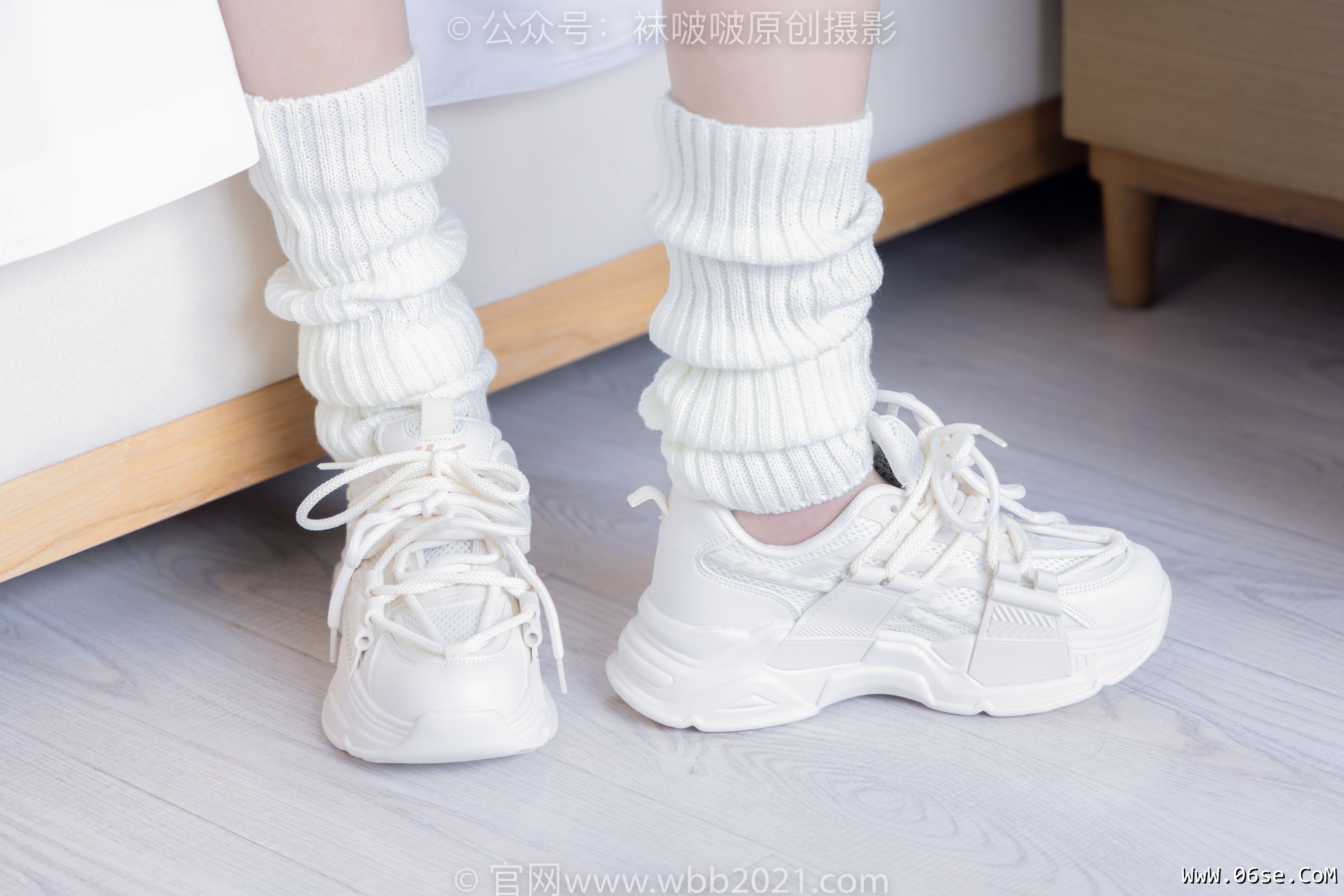 图片[131]-BoBoSocks袜啵啵 No.305 小甜豆 -运动鞋、人字拖、袜套、油亮白丝[140P]-六色网