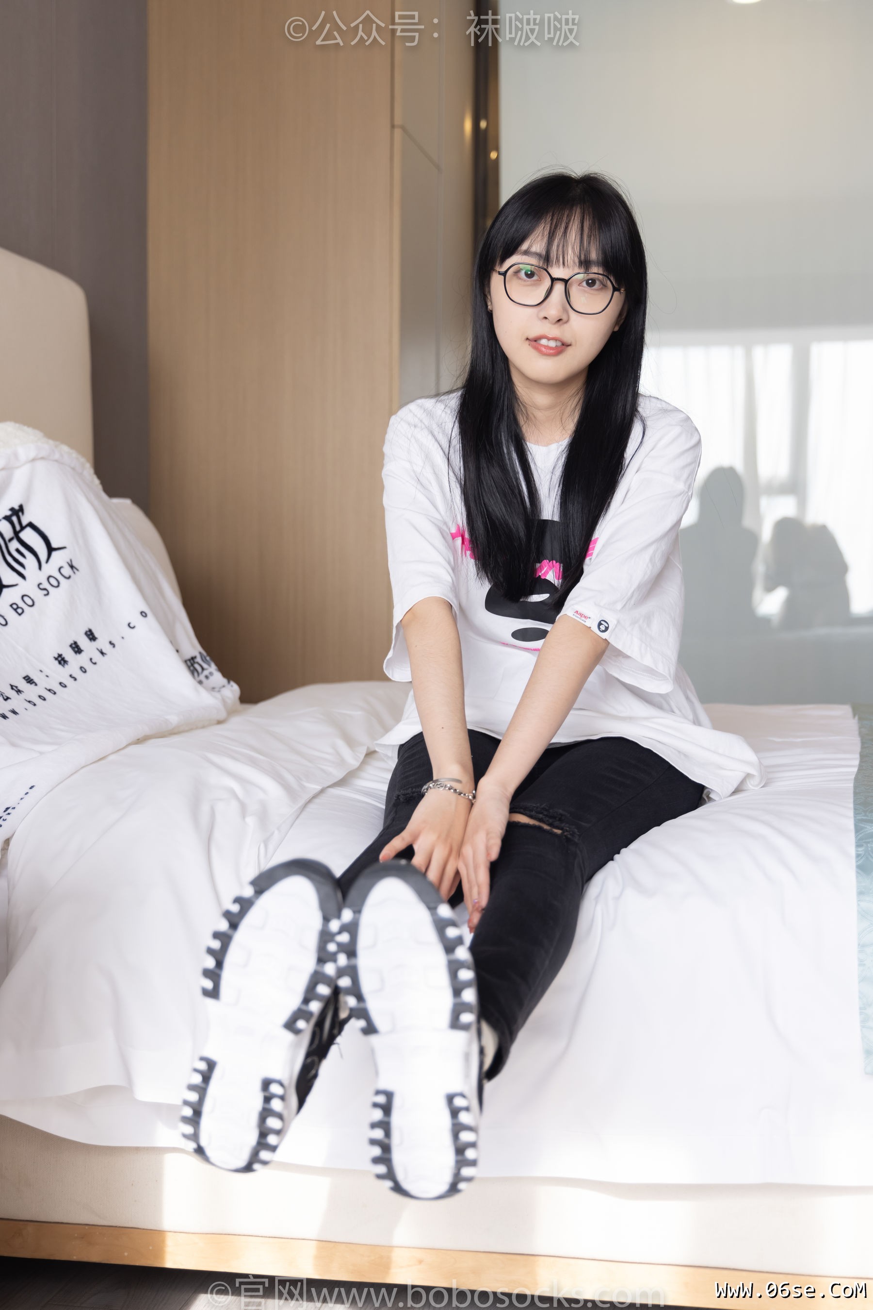 图片[8]-BoBoSocks袜啵啵 No.055 稚予-斯凯奇运动鞋、白棉袜、黑棉袜[139P]-六色网
