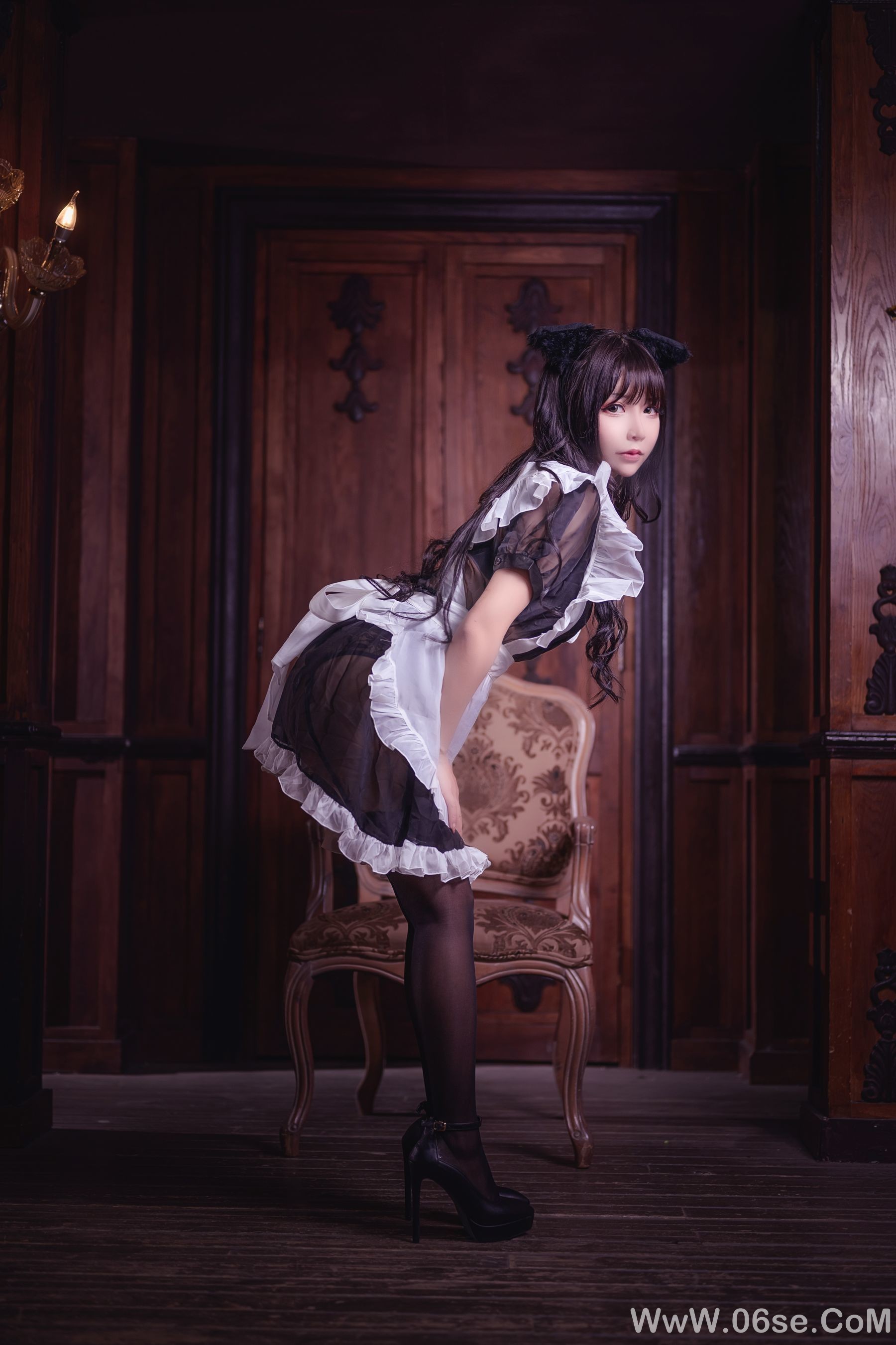 图片[13]-二次元妹子抱走莫子aa 黑丝猫咪小女仆[44P]-六色网