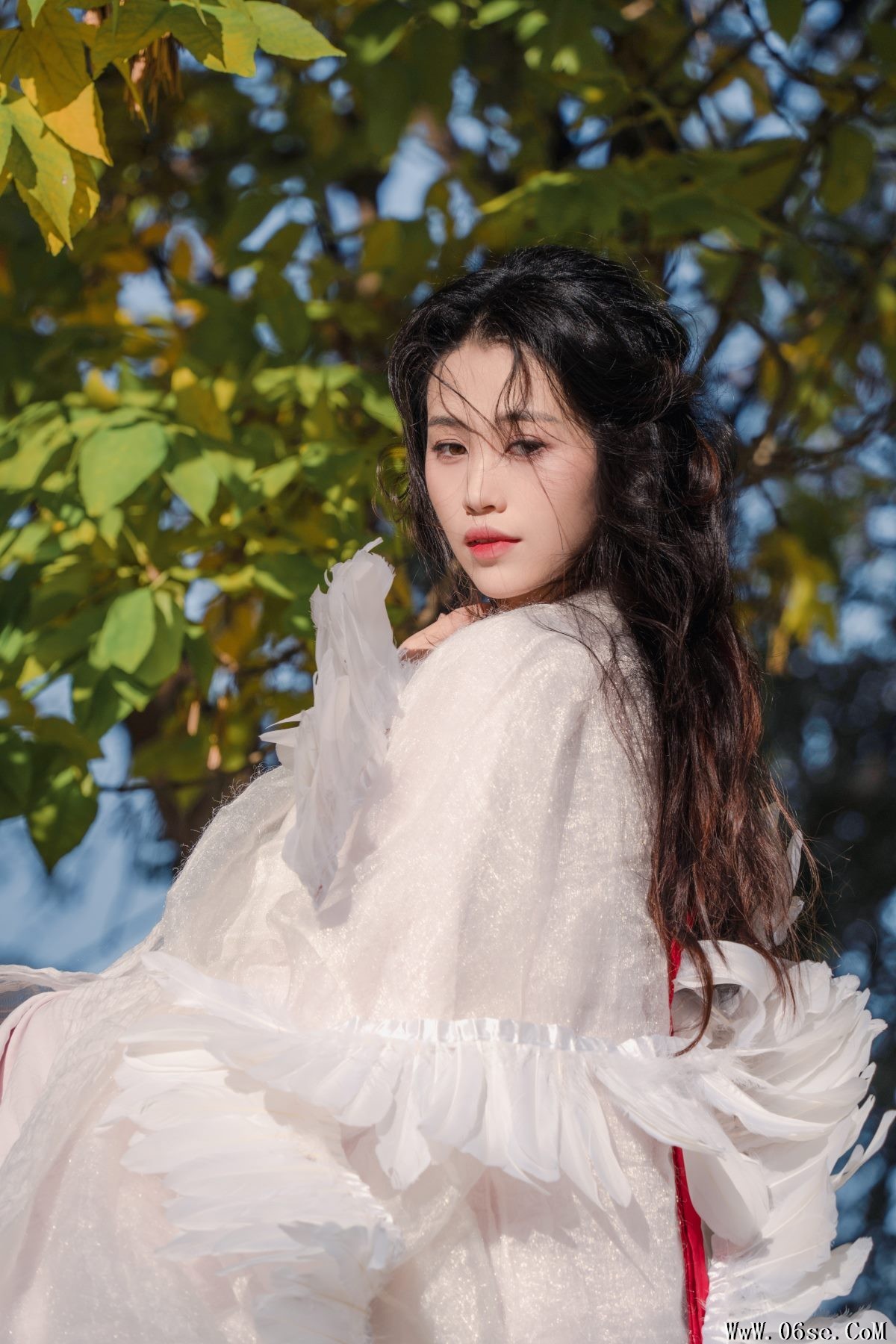 图片[24]-YiTuYu艺图语 Vol.3106 Qing Shuang E[27P]-六色网