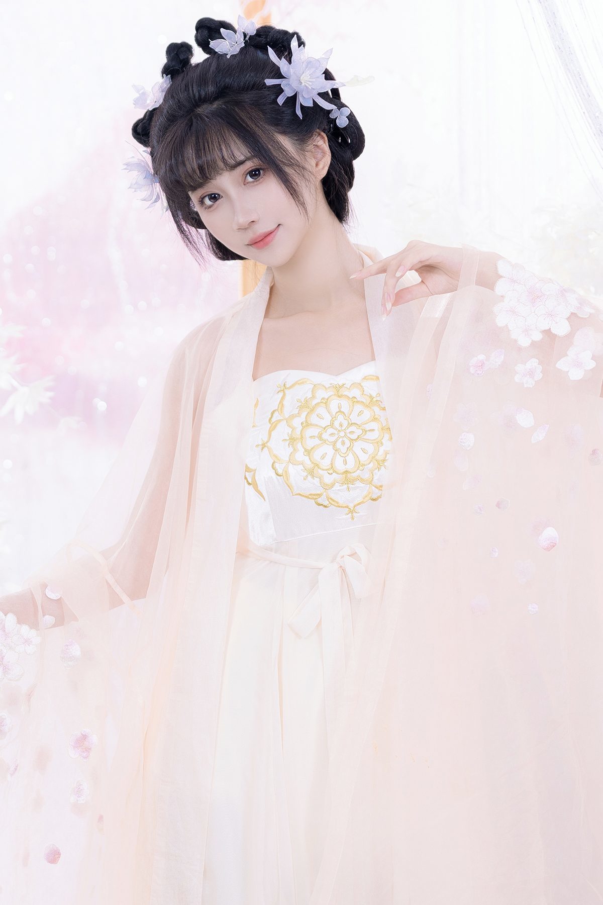 YiTuYu艺图语 Vol.5368 Qi Luo Sheng De Xiao Su Su[28P]-六色网